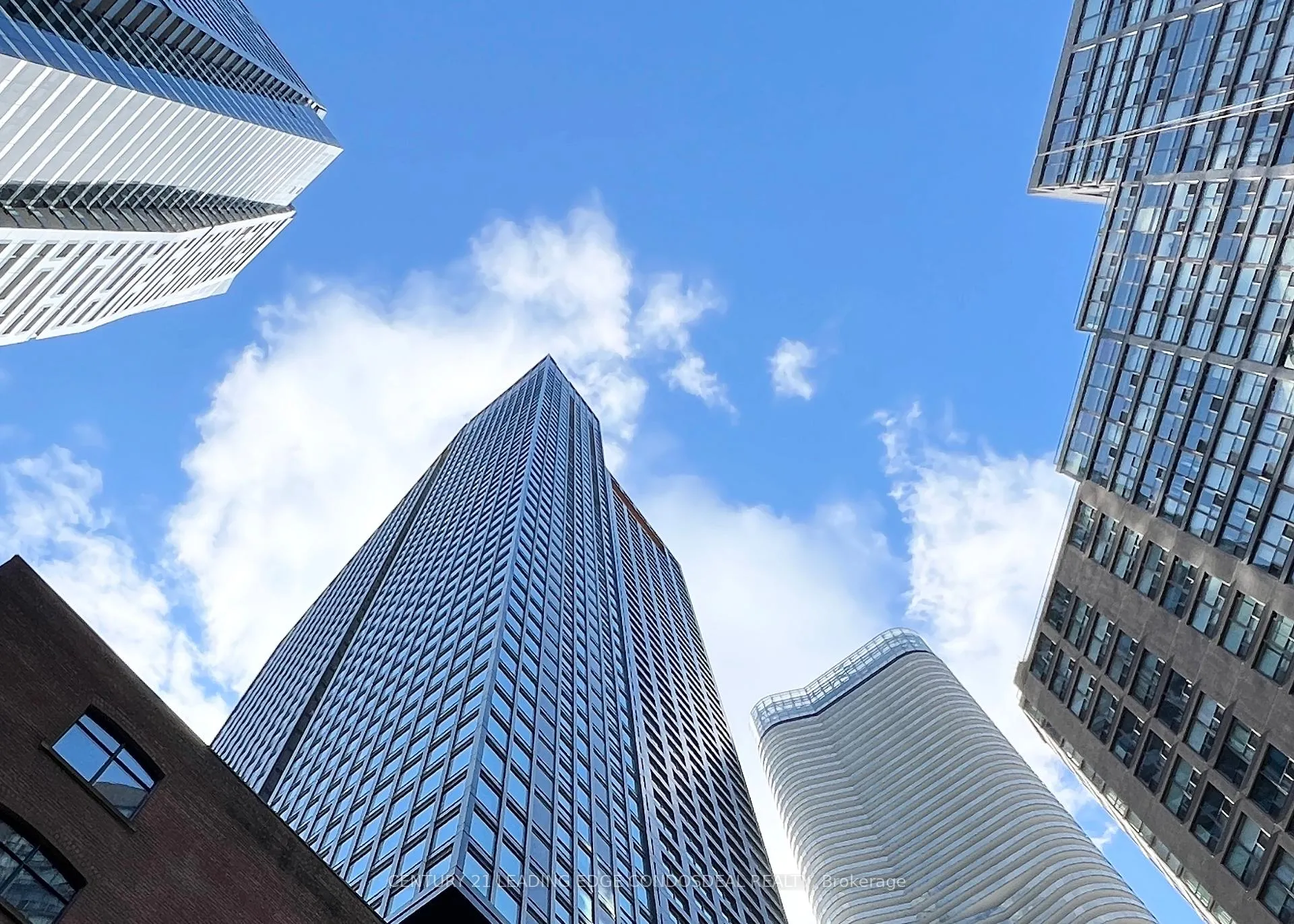 Photo 2 of Unit 3705, 8 Wellesley Street W, Toronto, Bay Street Corridor — HOMEH