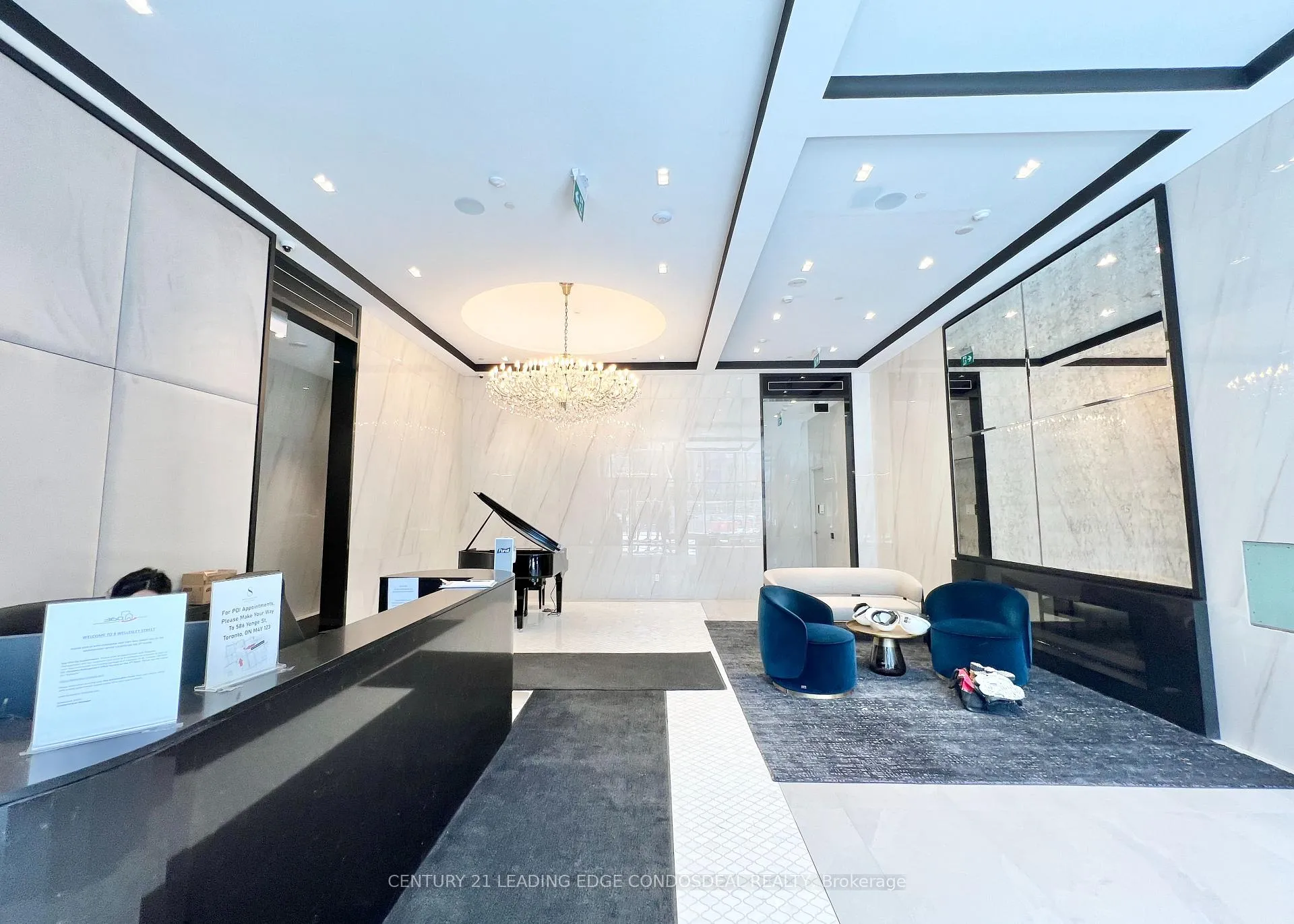 Photo 3 of Unit 3705, 8 Wellesley Street W, Toronto, Bay Street Corridor — HOMEH