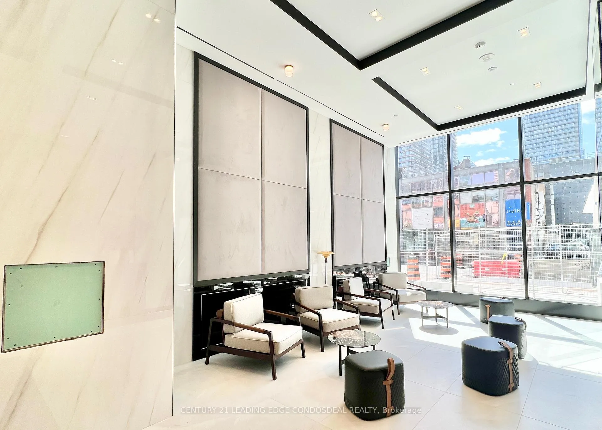 Photo 6 of Unit 3705, 8 Wellesley Street W, Toronto, Bay Street Corridor — HOMEH