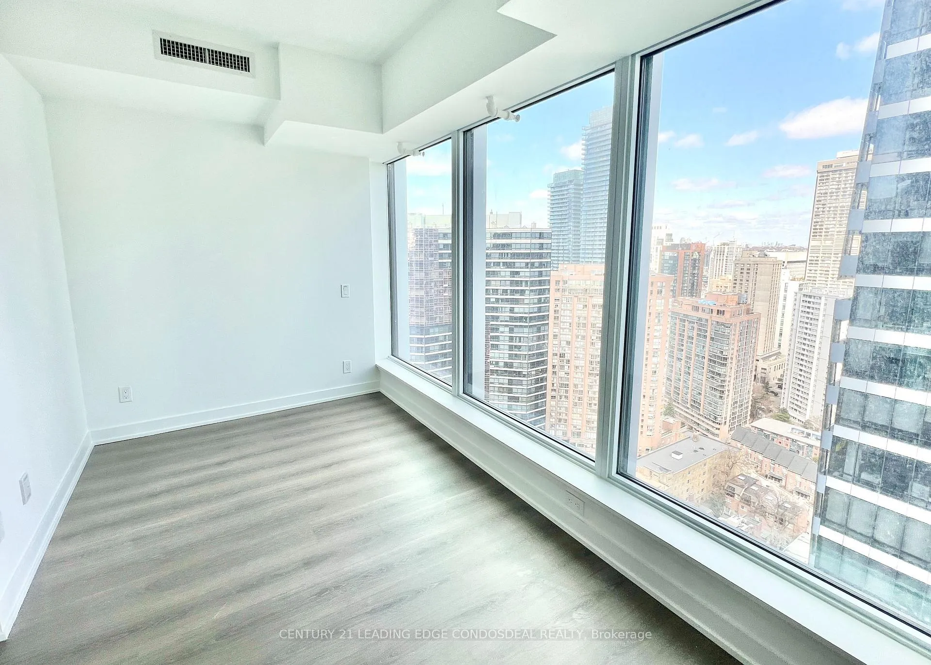 Photo 16 of Unit 3705, 8 Wellesley Street W, Toronto, Bay Street Corridor — HOMEH