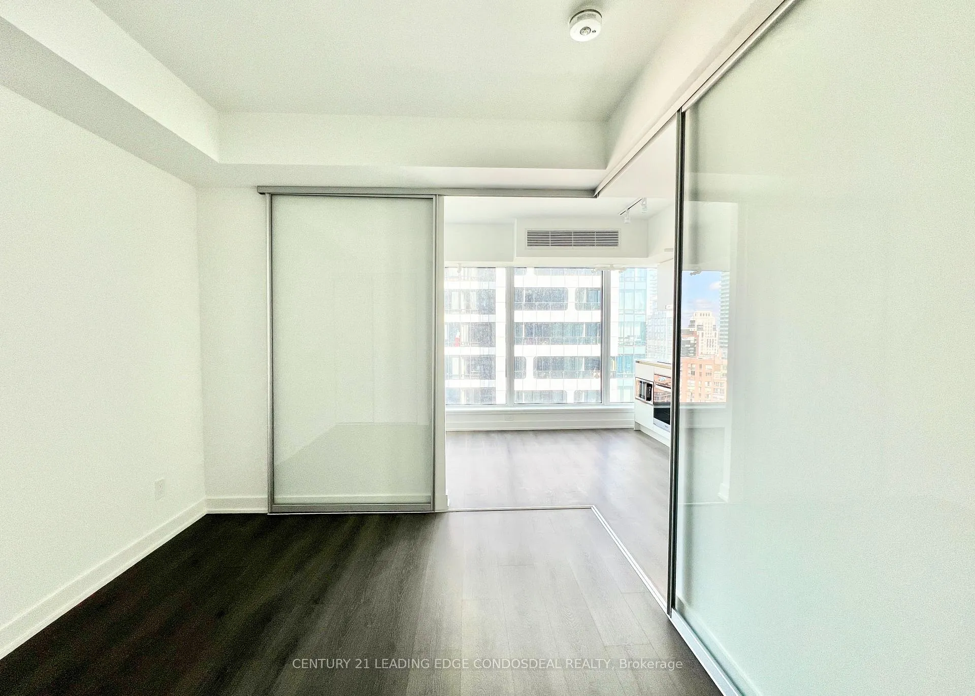 Photo 21 of Unit 3705, 8 Wellesley Street W, Toronto, Bay Street Corridor — HOMEH