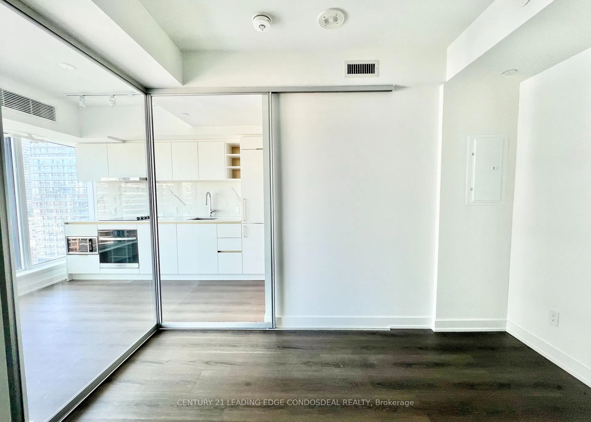 Photo 23 of Unit 3705, 8 Wellesley Street W, Toronto, Bay Street Corridor — HOMEH