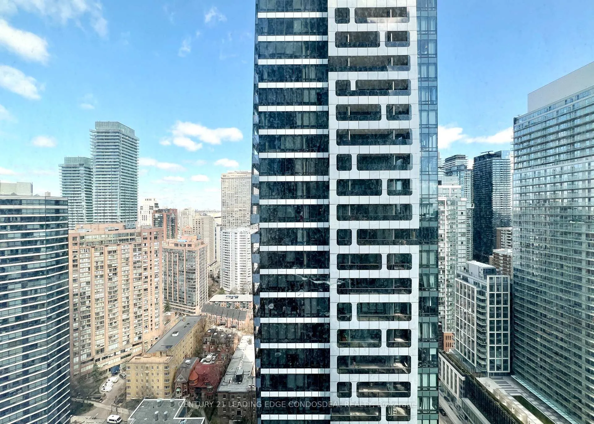 Photo 27 of Unit 3705, 8 Wellesley Street W, Toronto, Bay Street Corridor — HOMEH