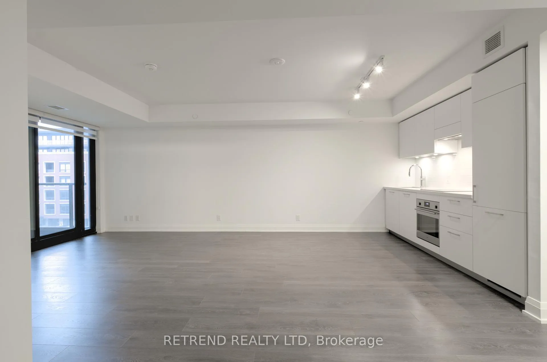 Photo 9 of Unit 501, 33 Fredrick Todd Way, Toronto, Thorncliffe Park — HOMEH