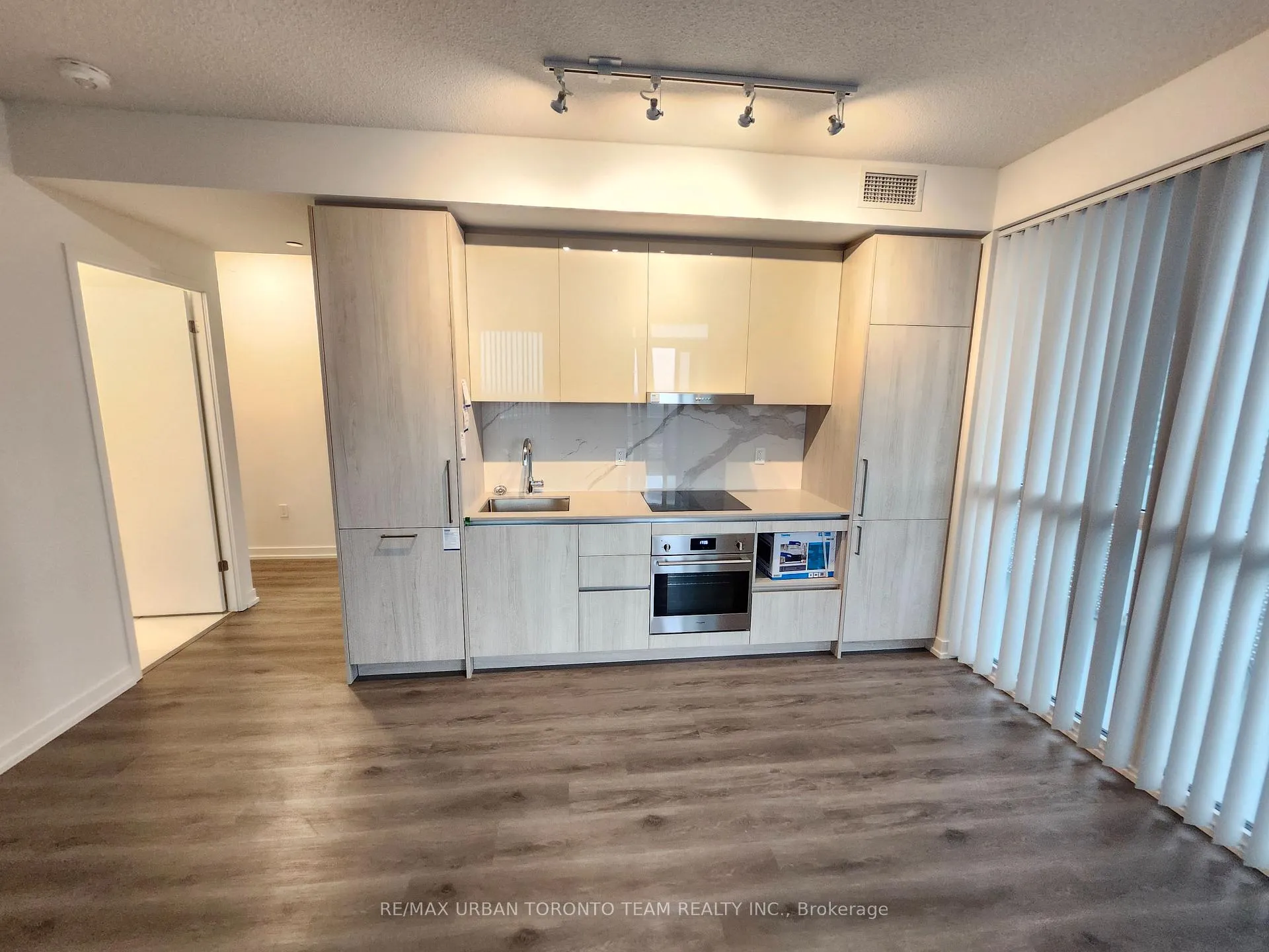 Photo 6 of Unit 2602, 225 Commerce St Street, Vaughan, Vaughan Corporate Centre — HOMEH
