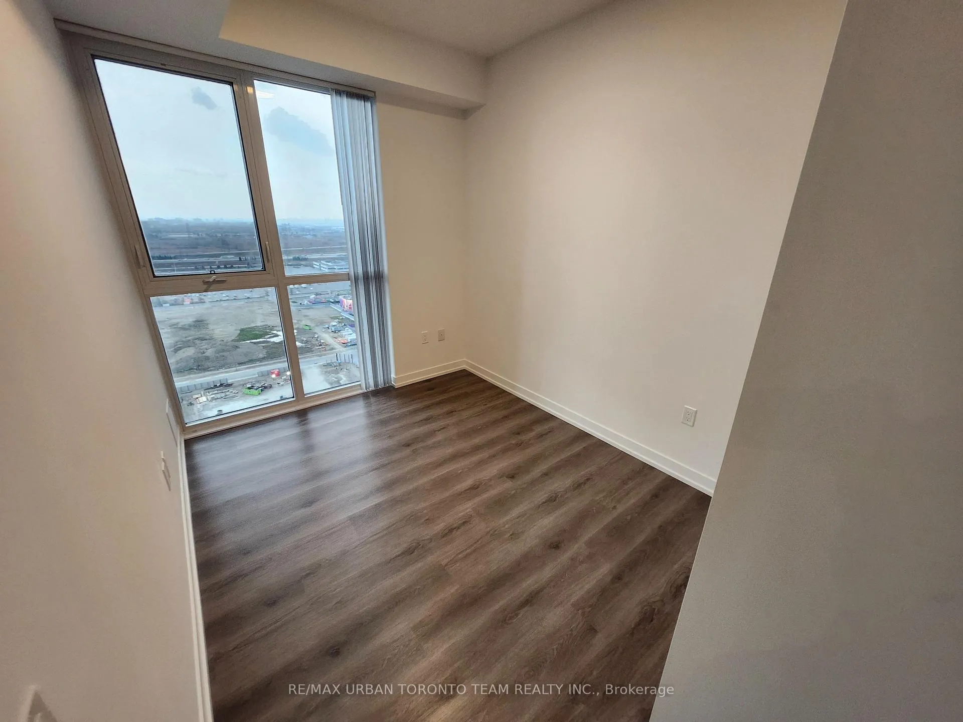 Photo 9 of Unit 2602, 225 Commerce St Street, Vaughan, Vaughan Corporate Centre — HOMEH