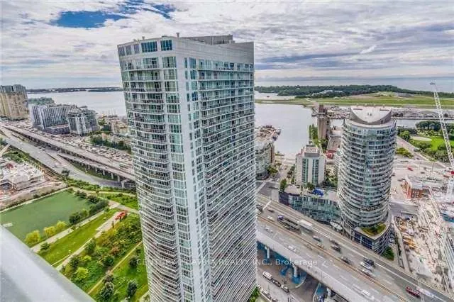 Photo 11 of Unit 3305, 85 Queens Wharf Road, Toronto, Waterfront Communities — HOMEH