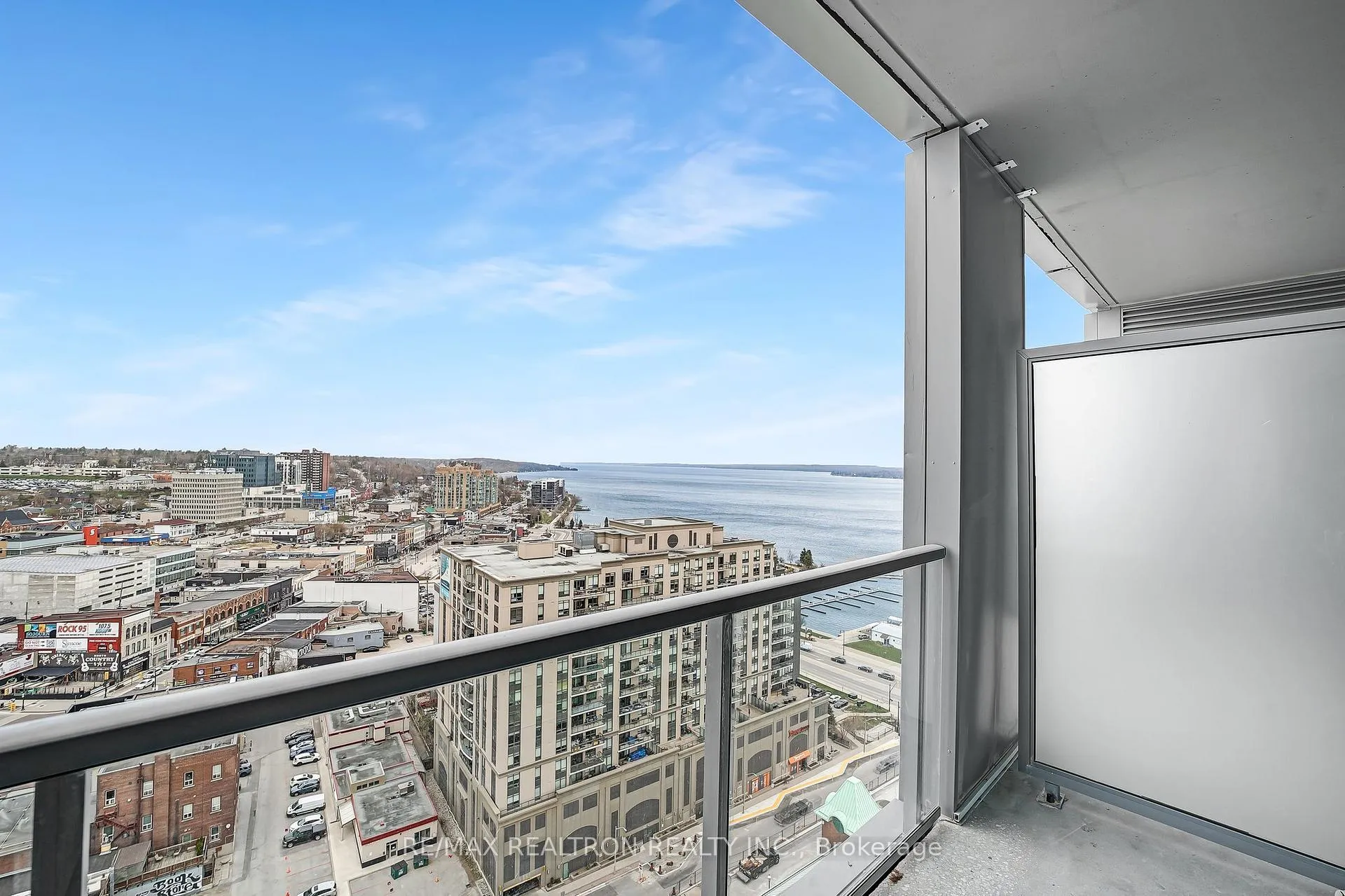 Photo 9 of Unit 1806, 39 Mary Street, Barrie, City Centre — HOMEH