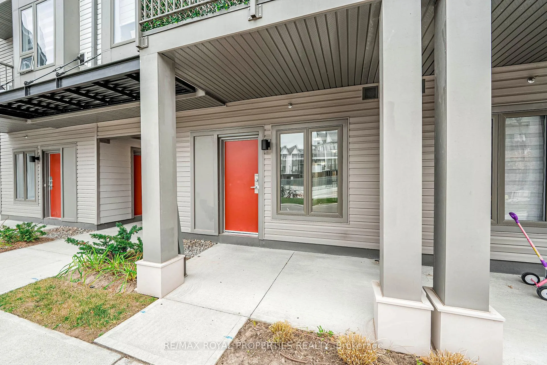 Photo 3 of Unit 713, 2635 William Jackson Drive, Pickering, Duffin Heights — HOMEH