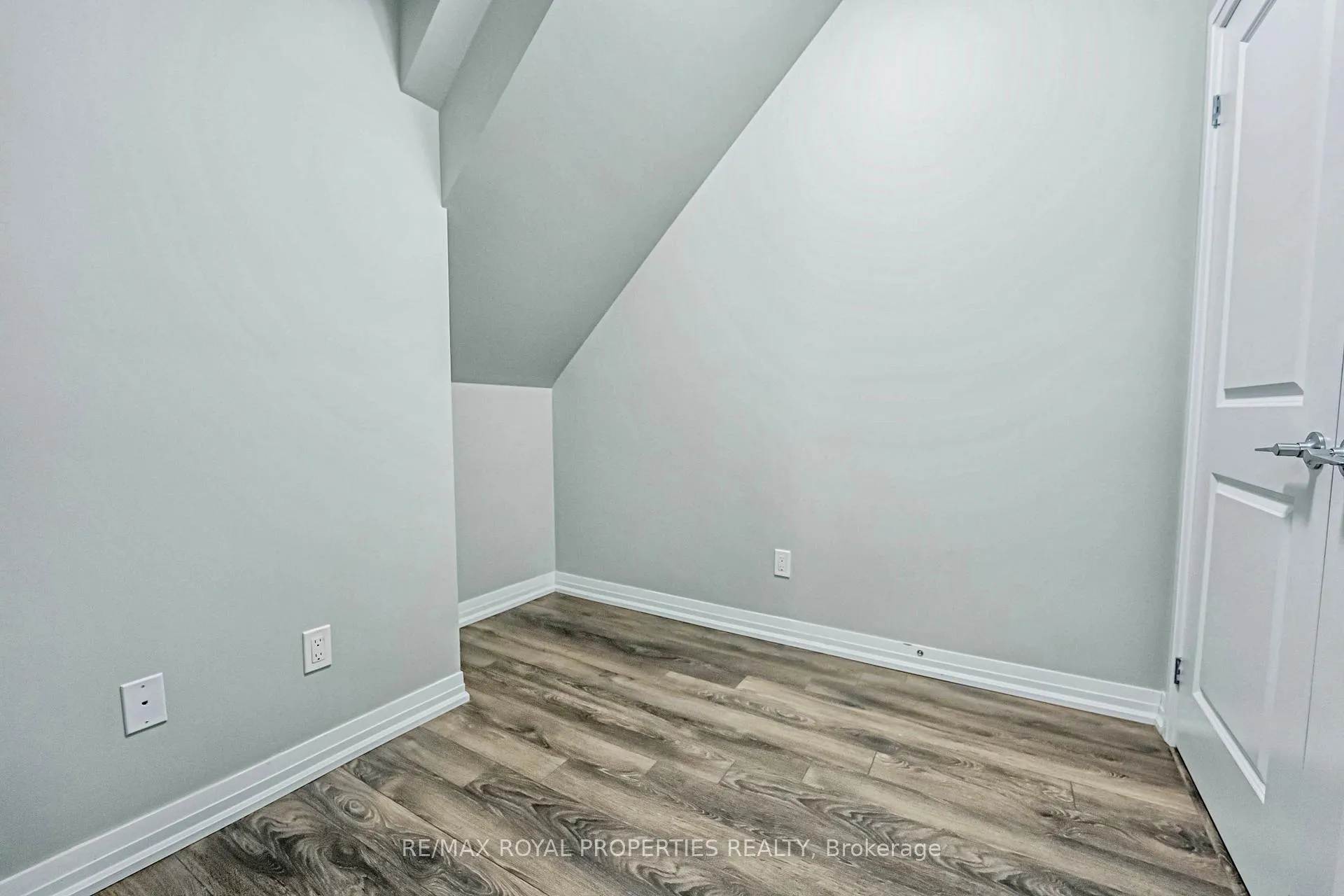 Photo 16 of Unit 713, 2635 William Jackson Drive, Pickering, Duffin Heights — HOMEH