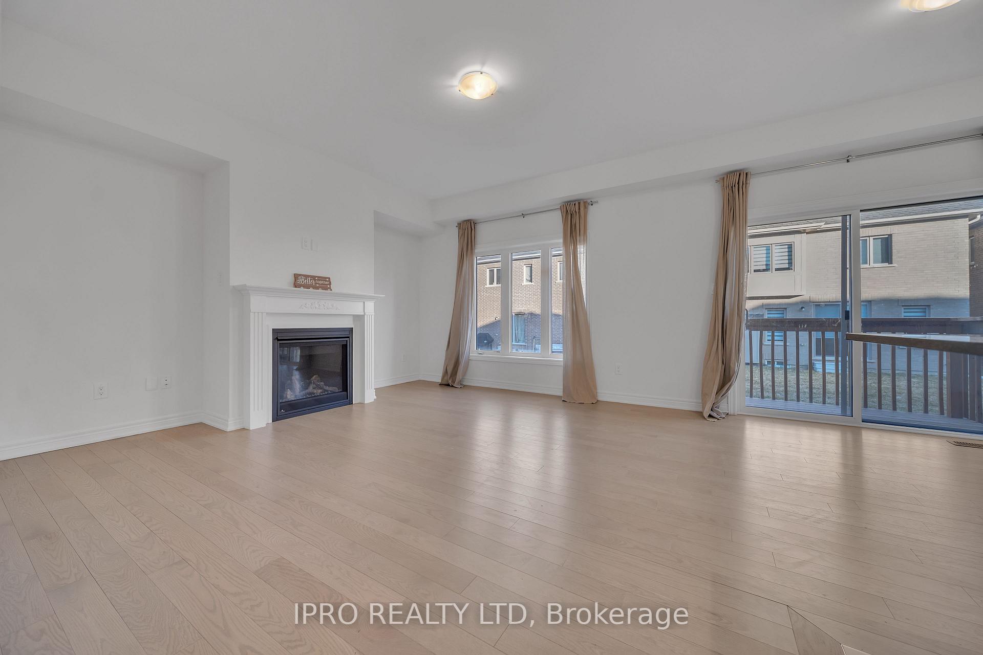 Photo 7 of 3950 Koenig Road, Burlington, Alton — HOMEH