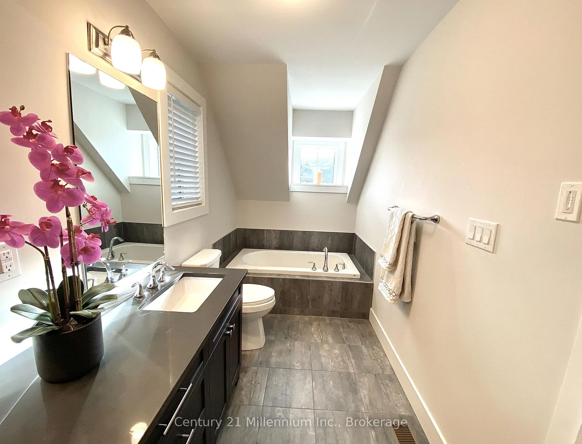 Photo 17 of 158 Red Pine Street, Blue Mountains — HOMEH
