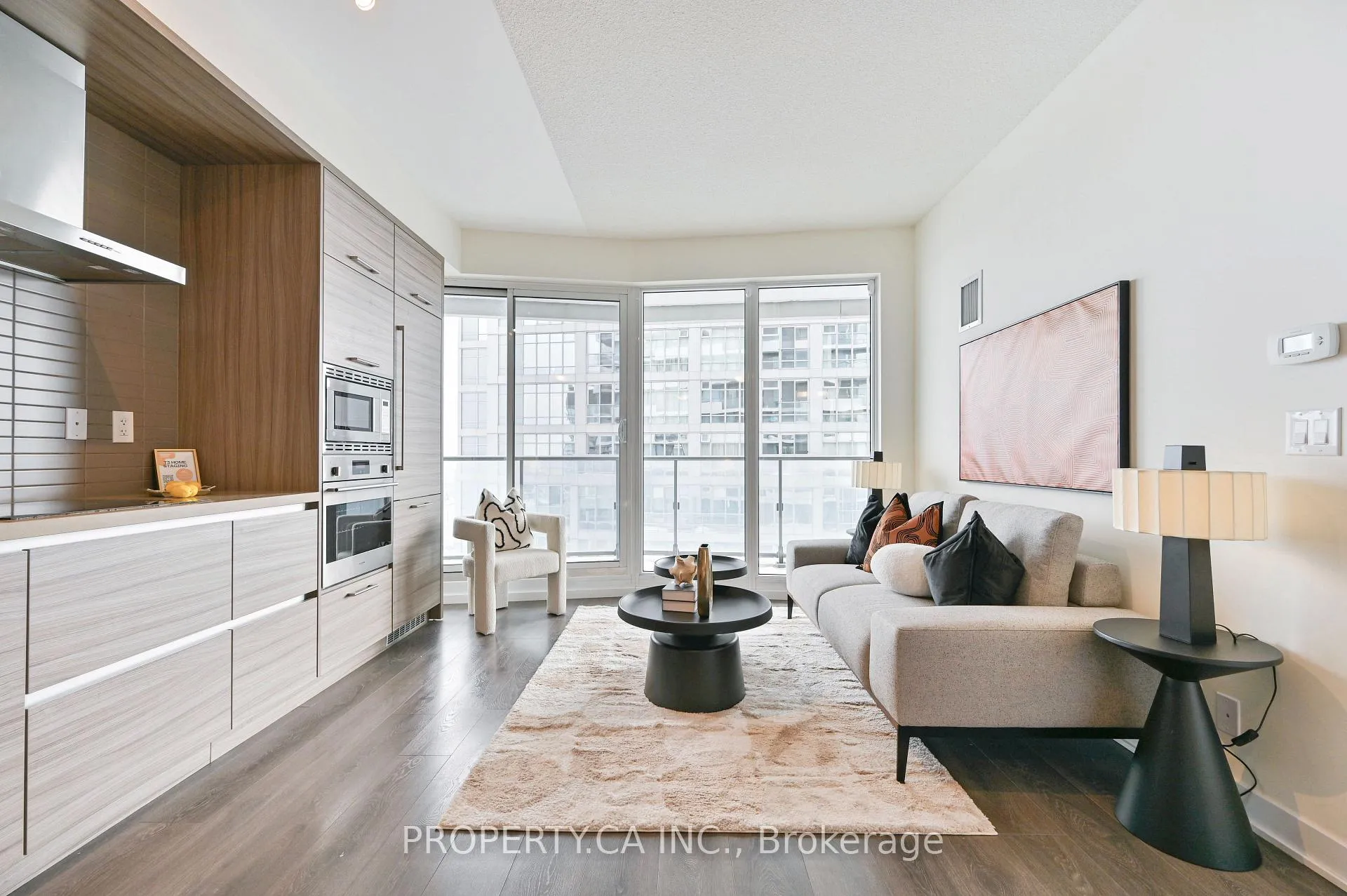 Front of Unit 4205, 2221 Yonge Street