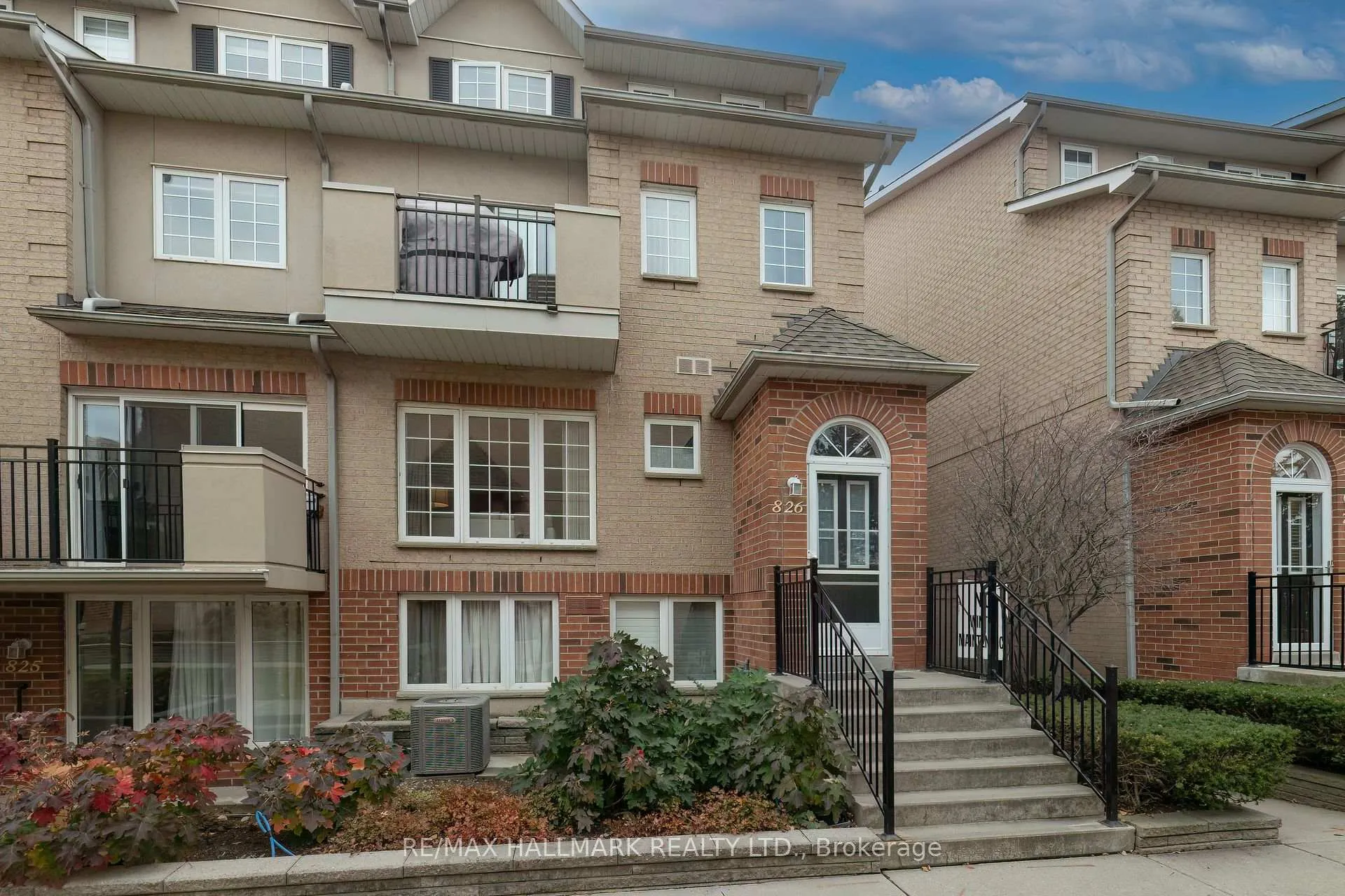 Photo 1 of Unit 826, 1400 The Esplanade N, Pickering, Town Centre — HOMEH