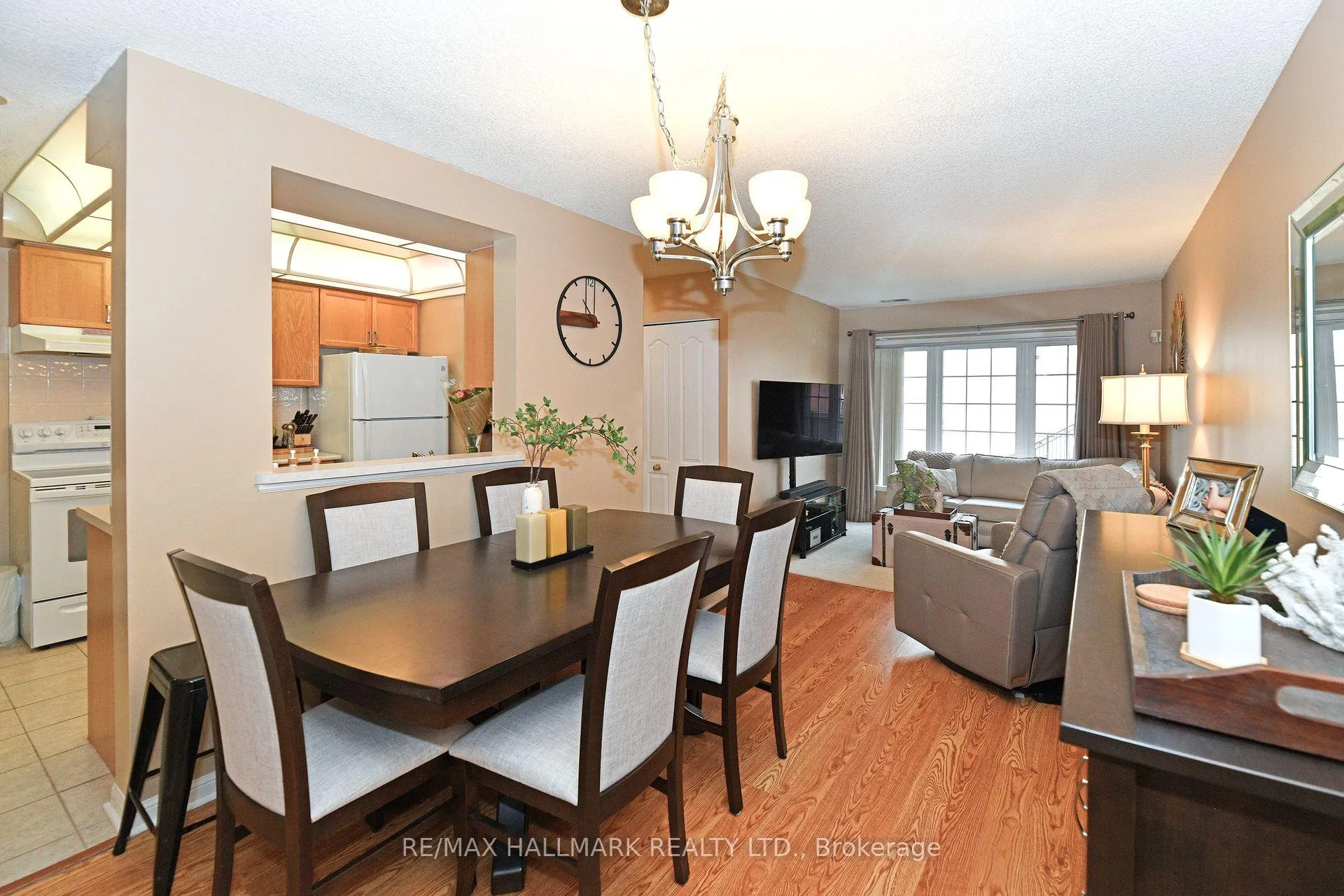 Photo 6 of Unit 826, 1400 The Esplanade N, Pickering, Town Centre — HOMEH