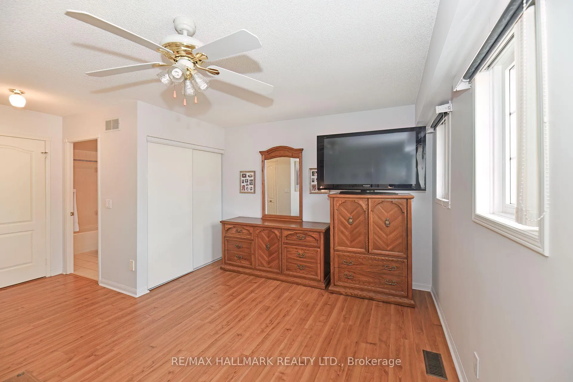 Photo 11 of Unit 826, 1400 The Esplanade N, Pickering, Town Centre — HOMEH