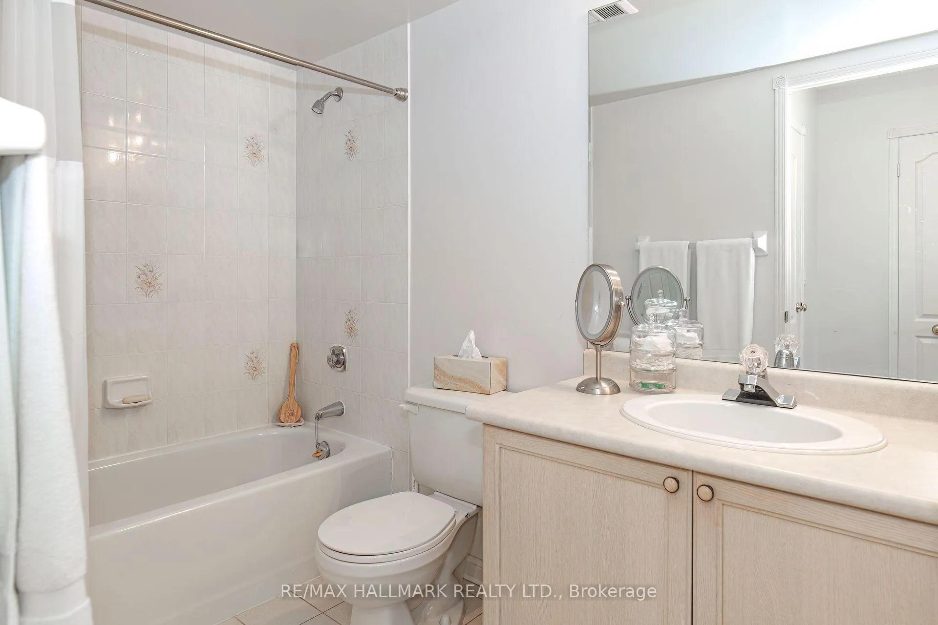 Photo 12 of Unit 826, 1400 The Esplanade N, Pickering, Town Centre — HOMEH