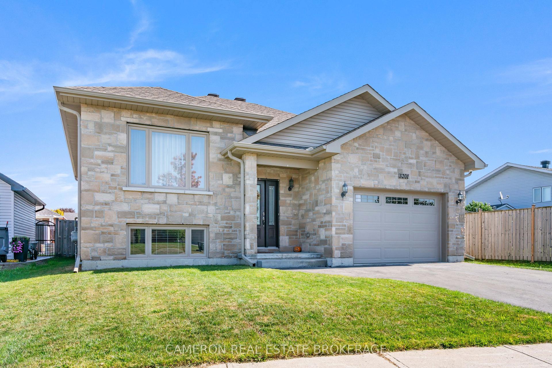 Photo 1 of 3201 Northdale Drive, Cornwall — HOMEH