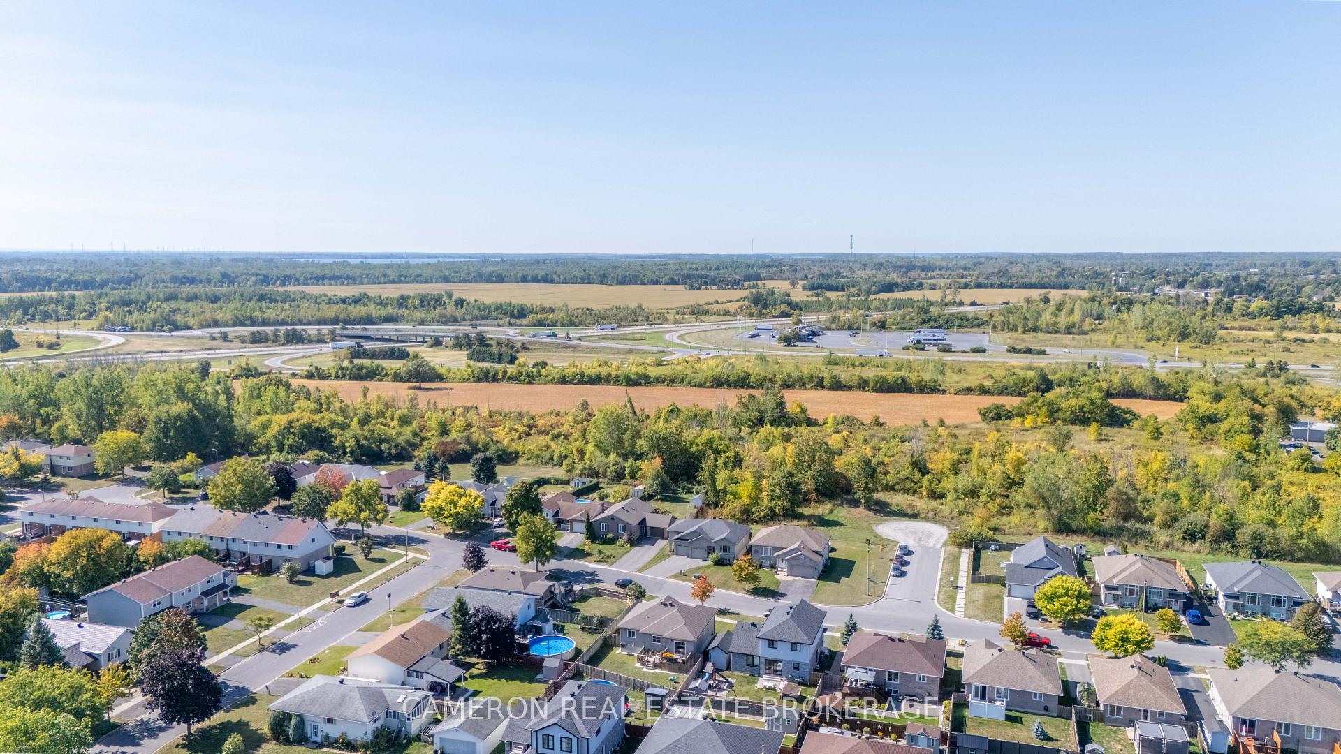 Photo 9 of 3201 Northdale Drive, Cornwall — HOMEH