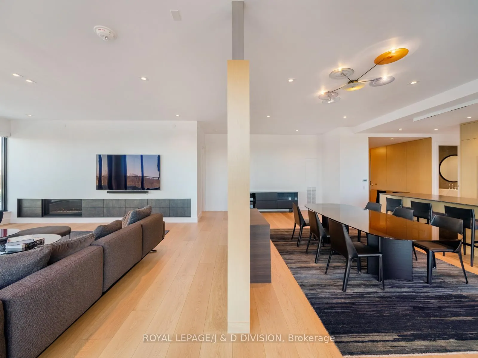 Photo 12 of Unit 707, 1 Strathgowan Avenue, Toronto, Lawrence Park South — HOMEH