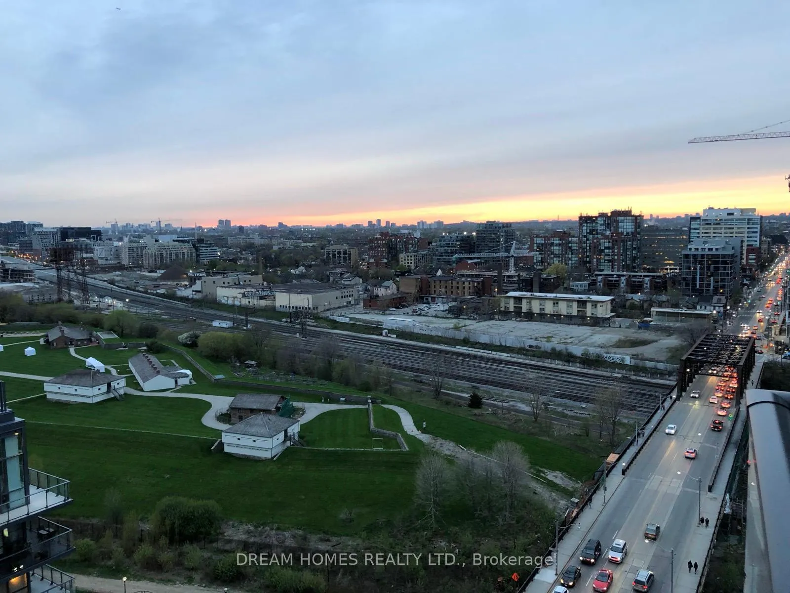 Photo 13 of Unit 2102, 80 Queens Wharf Road, Toronto, Waterfront Communities — HOMEH