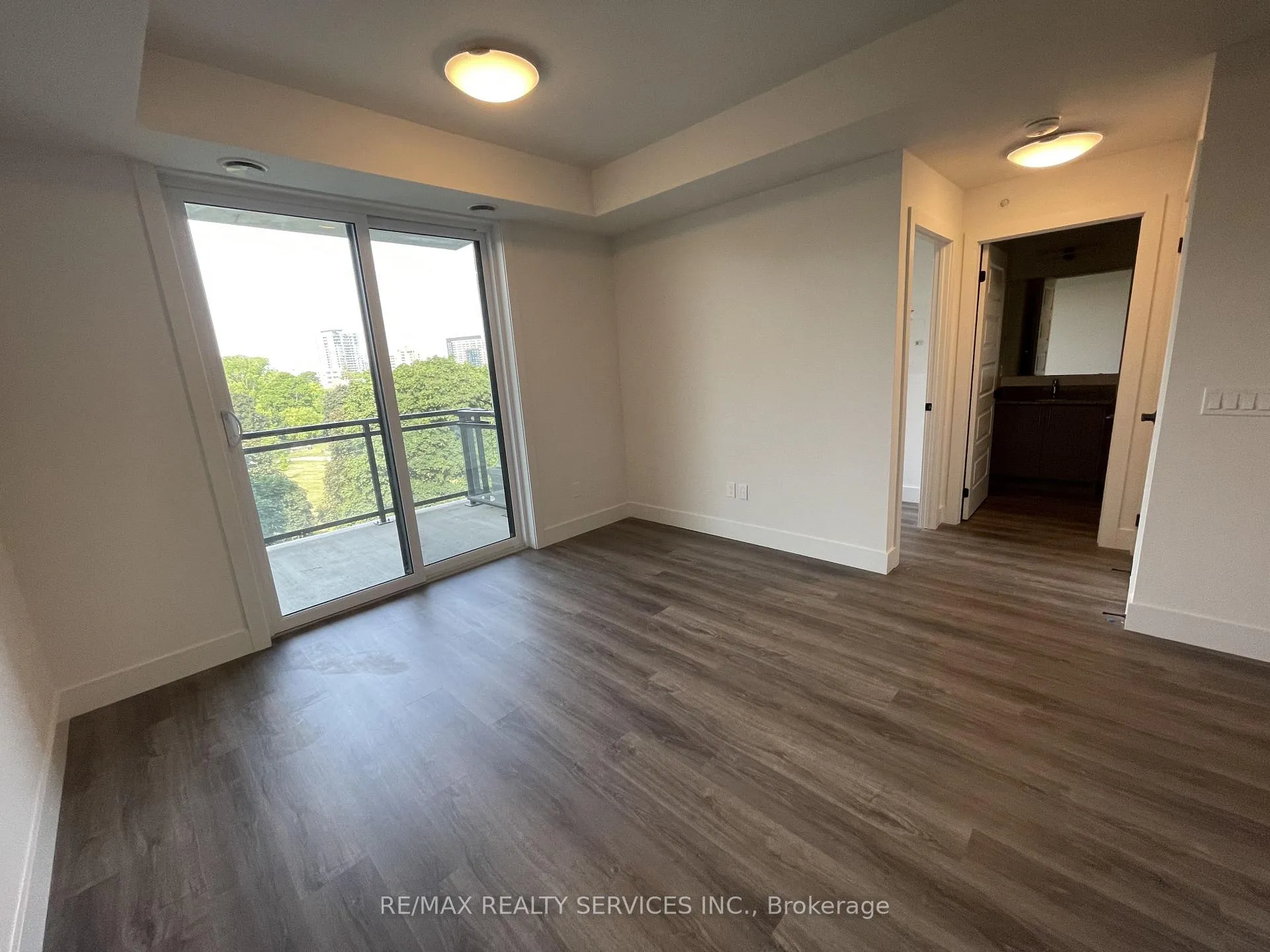 Photo 6 of Unit 408, 103 Roger Street, Waterloo, Uptown Waterloo — HOMEH
