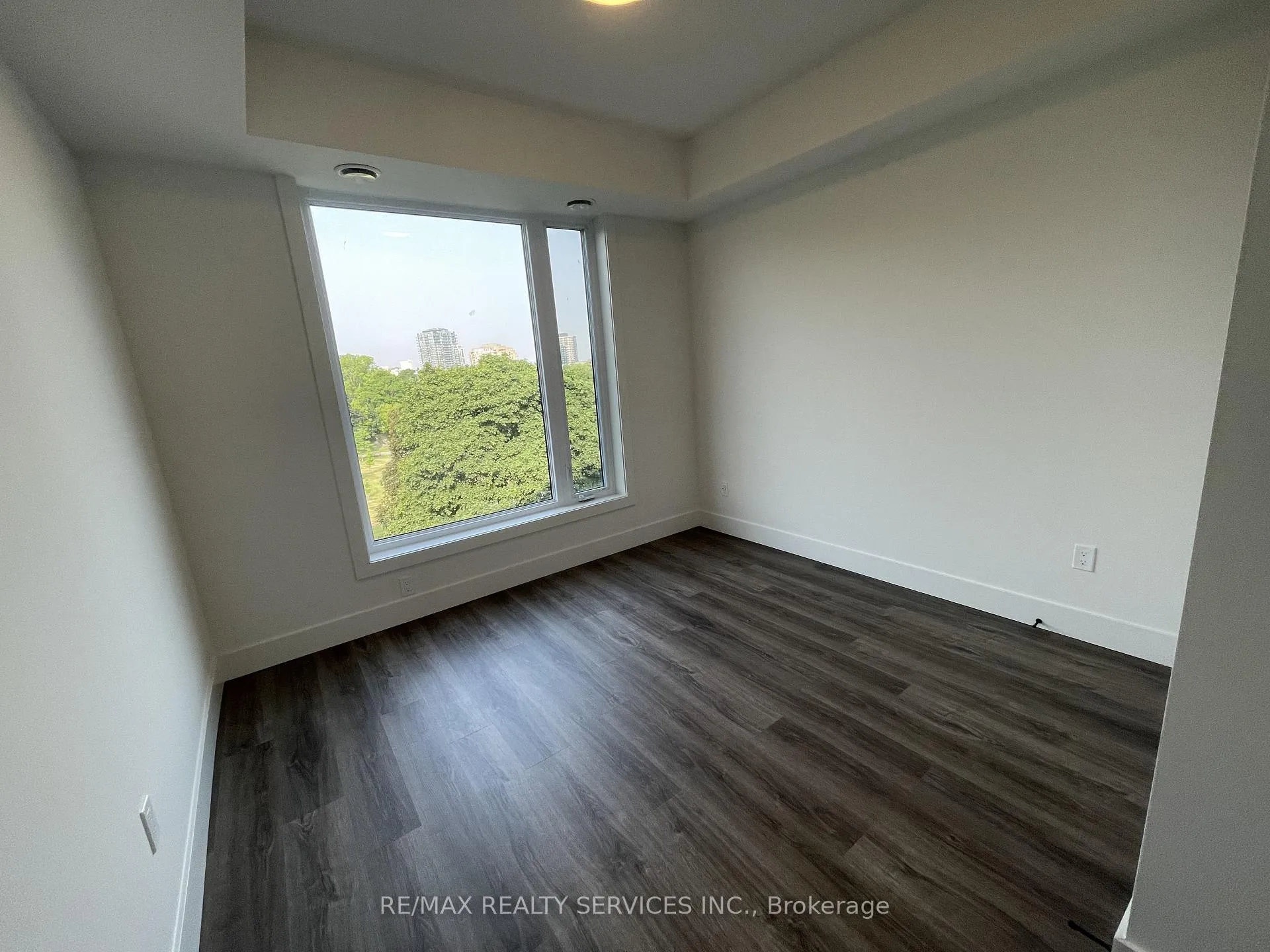 Photo 7 of Unit 408, 103 Roger Street, Waterloo, Uptown Waterloo — HOMEH