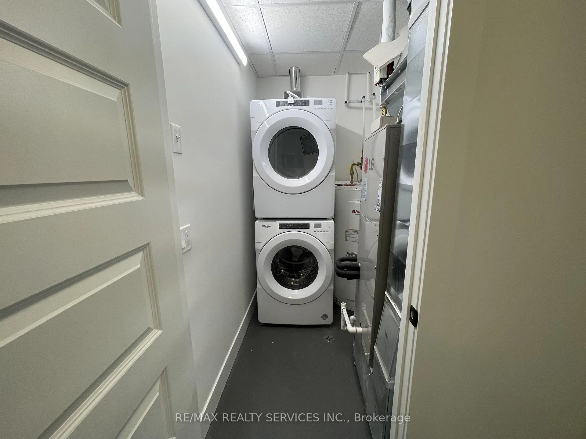 Photo 10 of Unit 408, 103 Roger Street, Waterloo, Uptown Waterloo — HOMEH