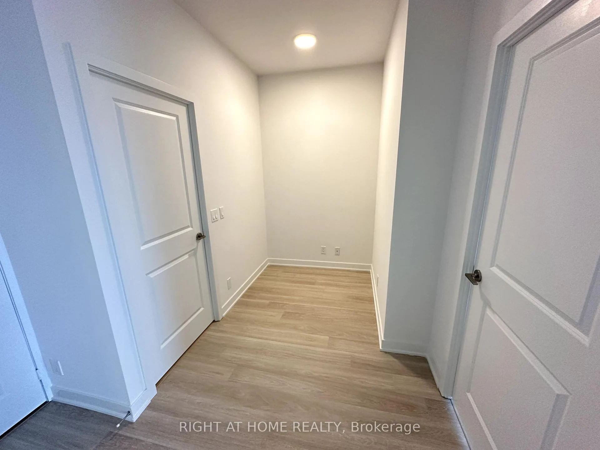 Photo 12 of Unit 3506, 30 Upper Mall Way, Vaughan, Brownridge — HOMEH