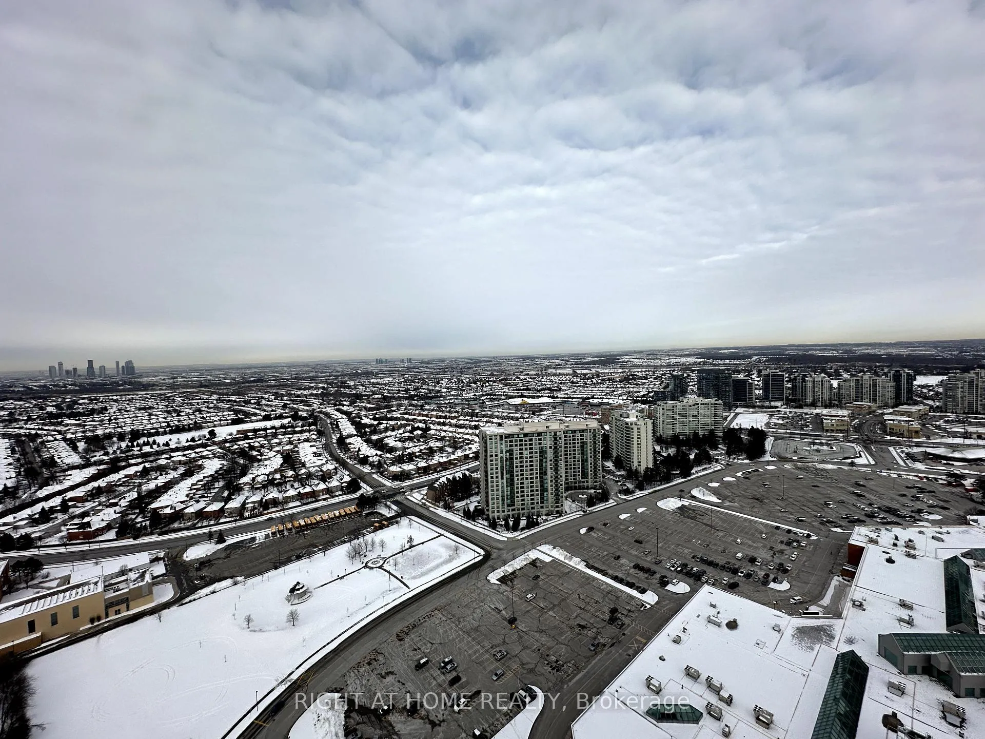 Photo 19 of Unit 3506, 30 Upper Mall Way, Vaughan, Brownridge — HOMEH