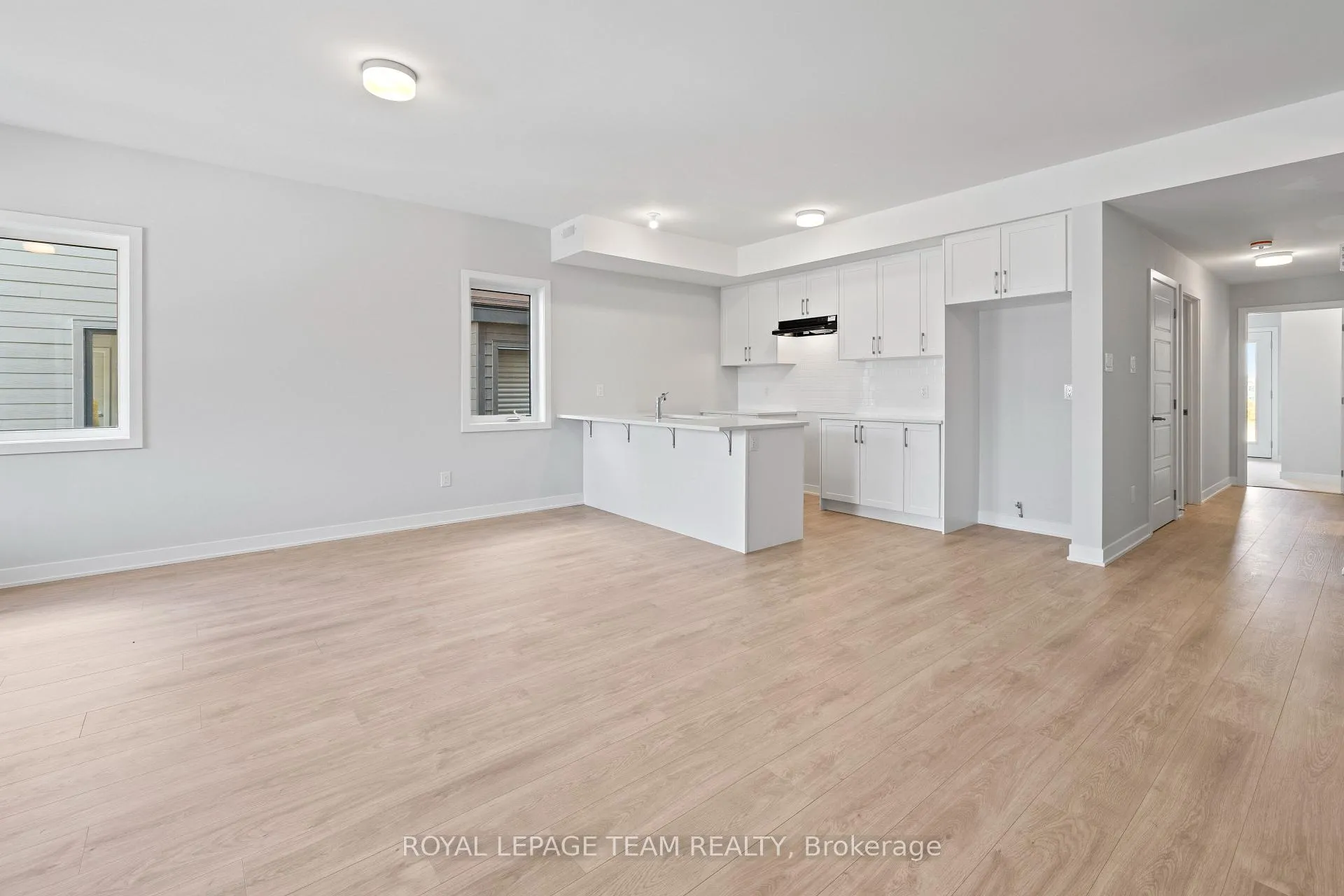 Photo 5 of 808 Parnian Private, Ottawa, Barrhaven - Half Moon Bay — HOMEH