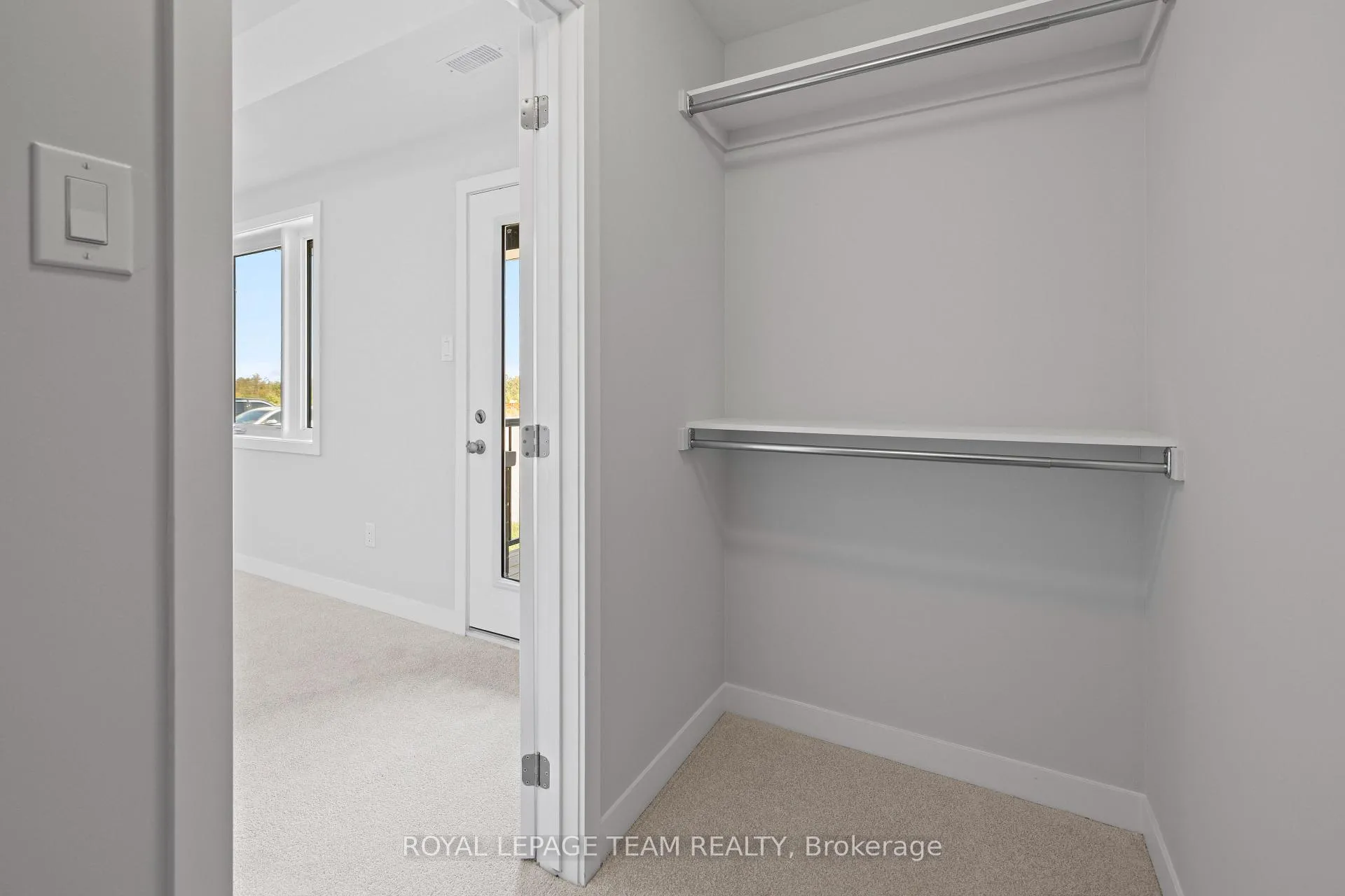 Photo 13 of 808 Parnian Private, Ottawa, Barrhaven - Half Moon Bay — HOMEH