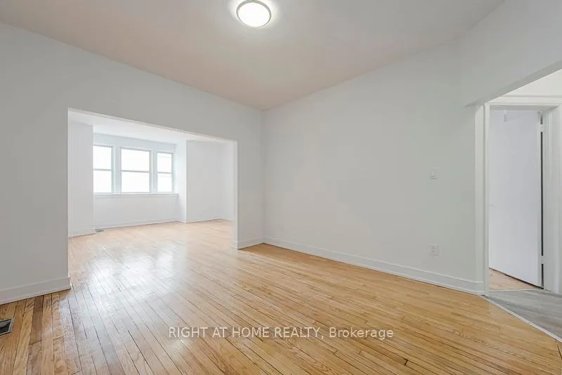 Photo 6 of Unit R, 723 Bloor Street, Toronto, Palmerston-Little Italy — HOMEH