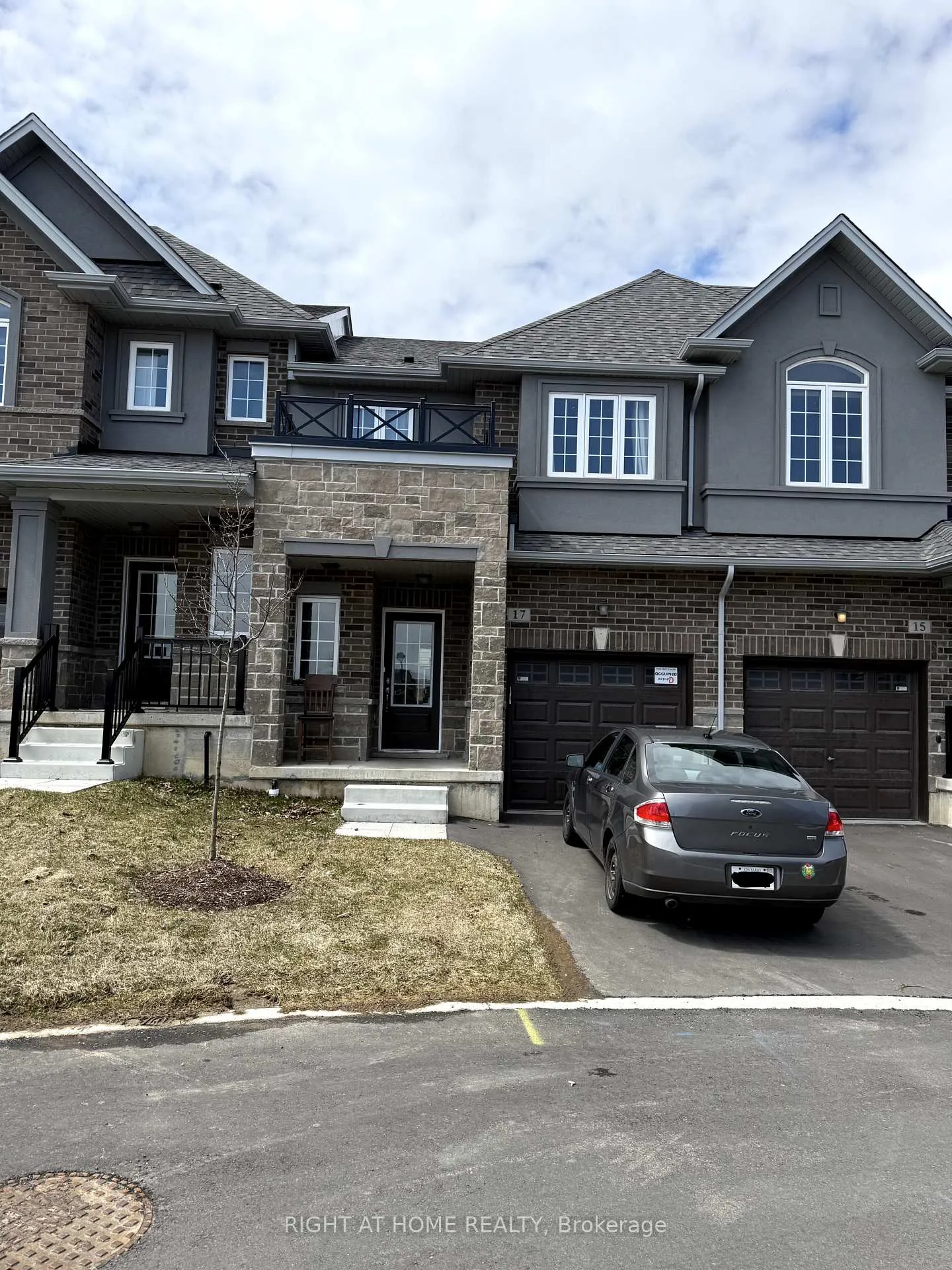 Photo 1 of 17 Linden Park Lane, Hamilton, Hill Park — HOMEH