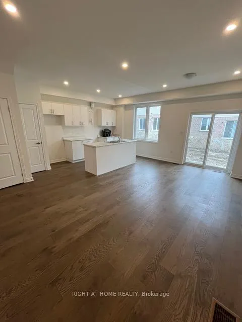 Photo 5 of 17 Linden Park Lane, Hamilton, Hill Park — HOMEH