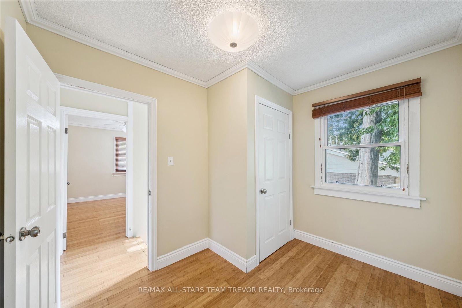 Photo 11 of 246 Glenwoods Avenue, Georgina, Keswick South — HOMEH