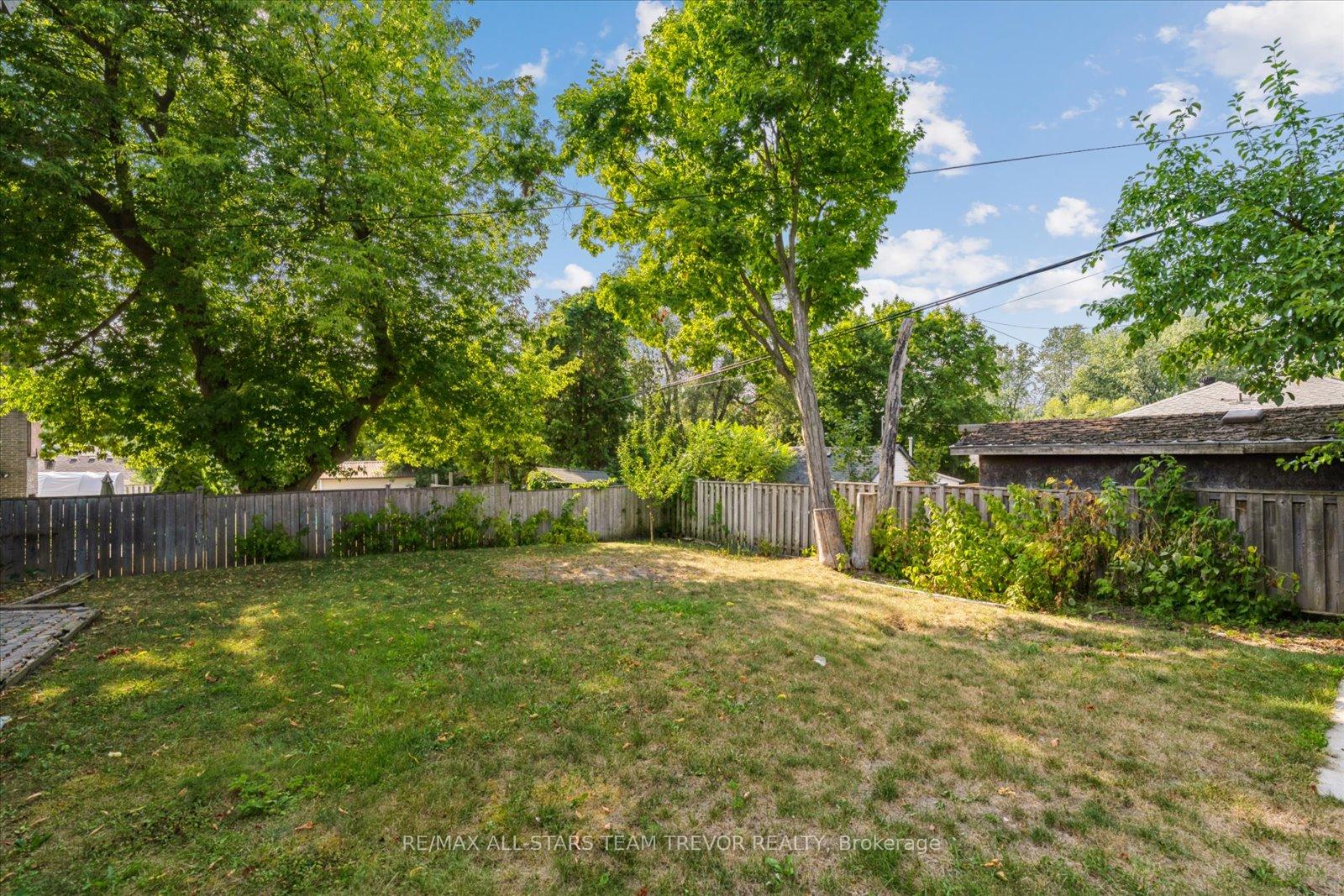 Photo 22 of 246 Glenwoods Avenue, Georgina, Keswick South — HOMEH