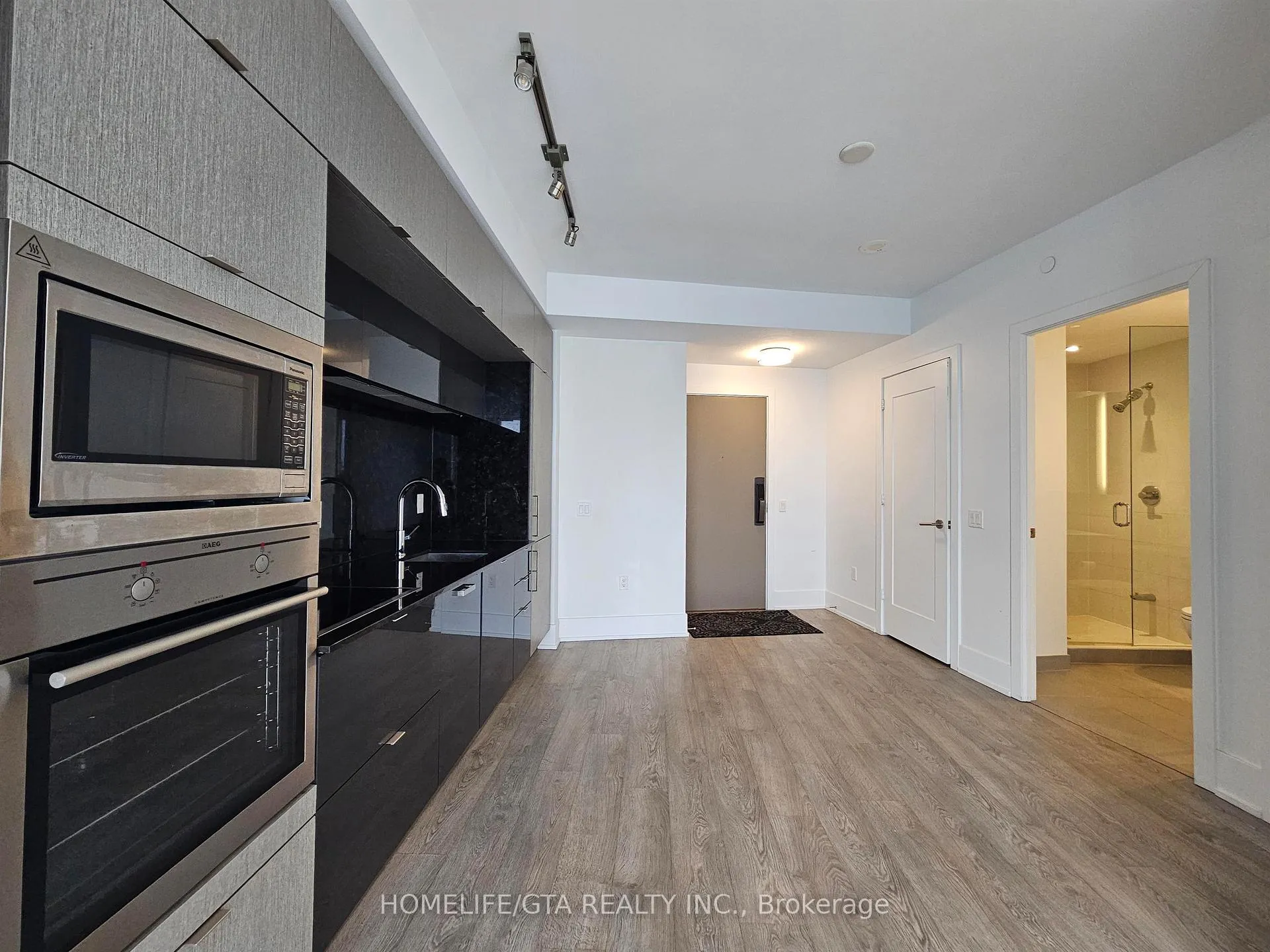 Photo 2 of Unit 4009, 10 York Street, Toronto, Waterfront Communities — HOMEH