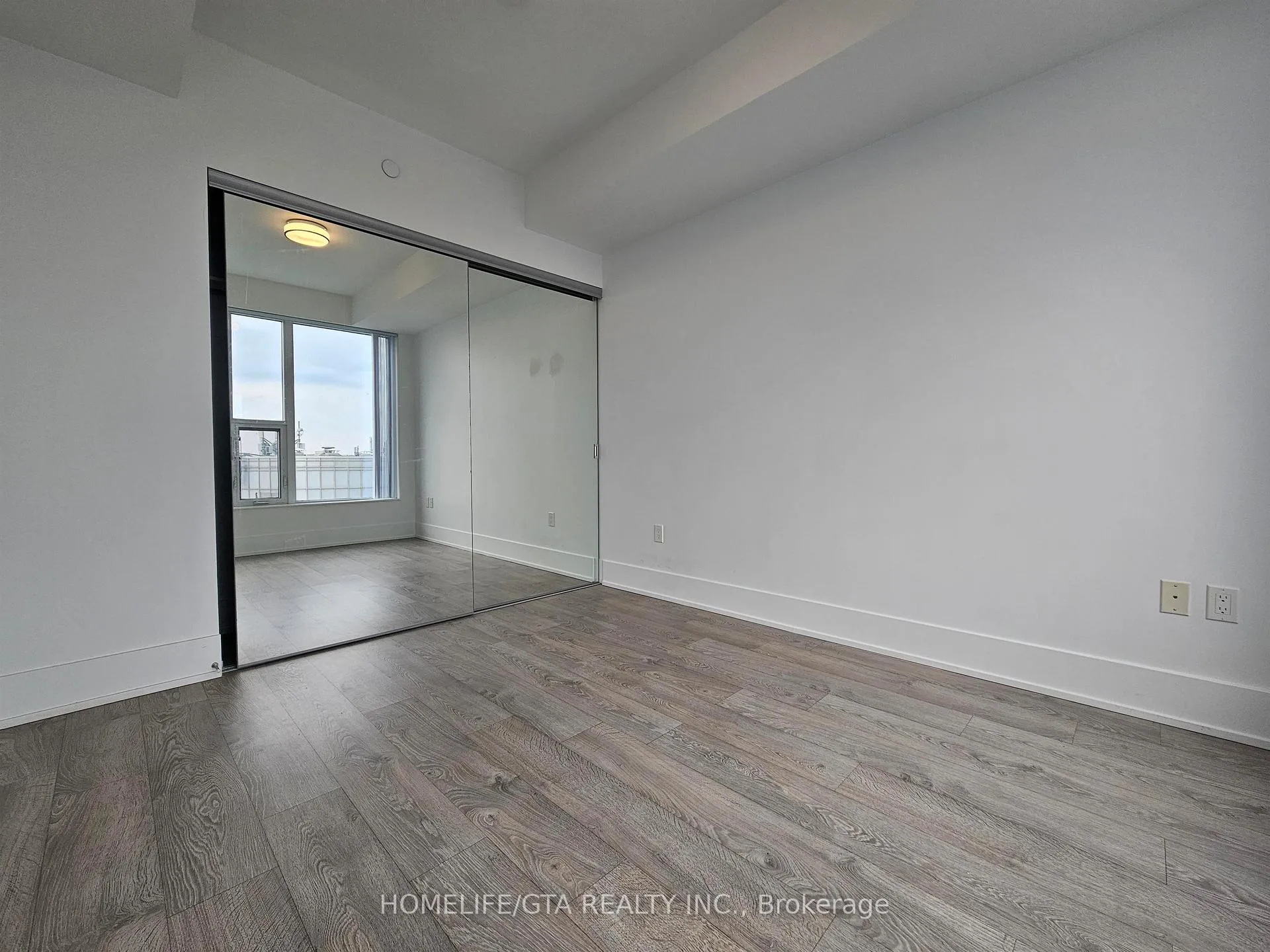 Photo 9 of Unit 4009, 10 York Street, Toronto, Waterfront Communities — HOMEH