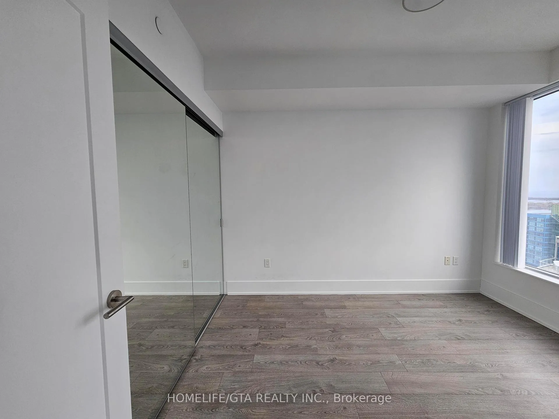 Photo 11 of Unit 4009, 10 York Street, Toronto, Waterfront Communities — HOMEH
