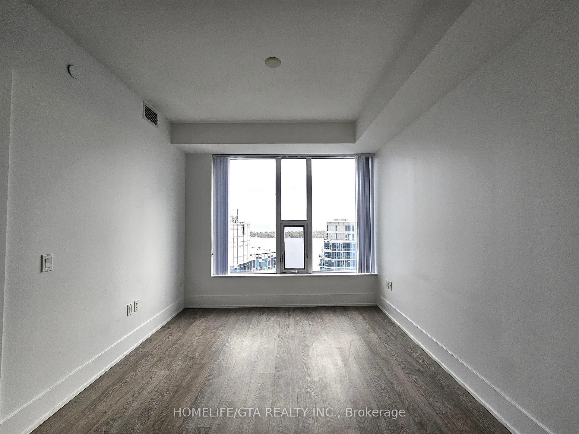 Photo 12 of Unit 4009, 10 York Street, Toronto, Waterfront Communities — HOMEH