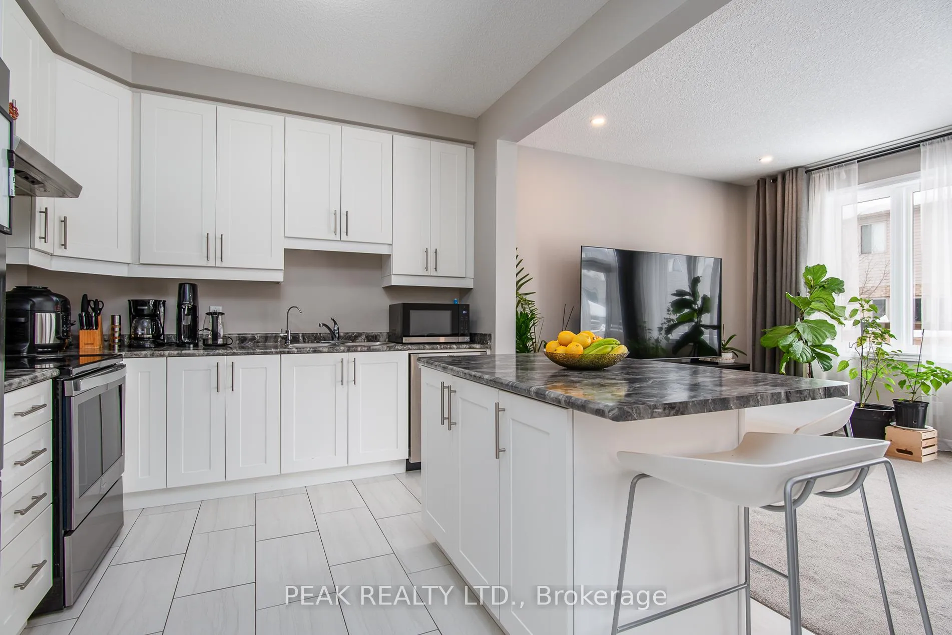 Photo 10 of 49 Gleason Crescent, Kitchener — HOMEH