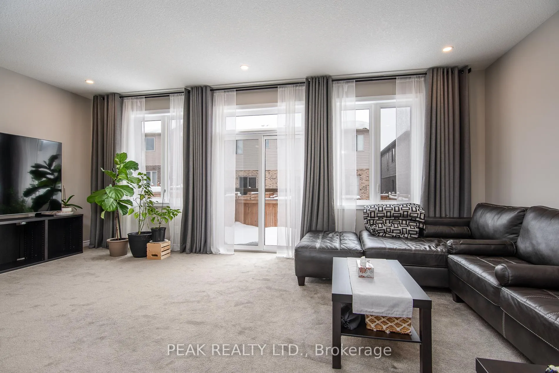 Photo 18 of 49 Gleason Crescent, Kitchener — HOMEH