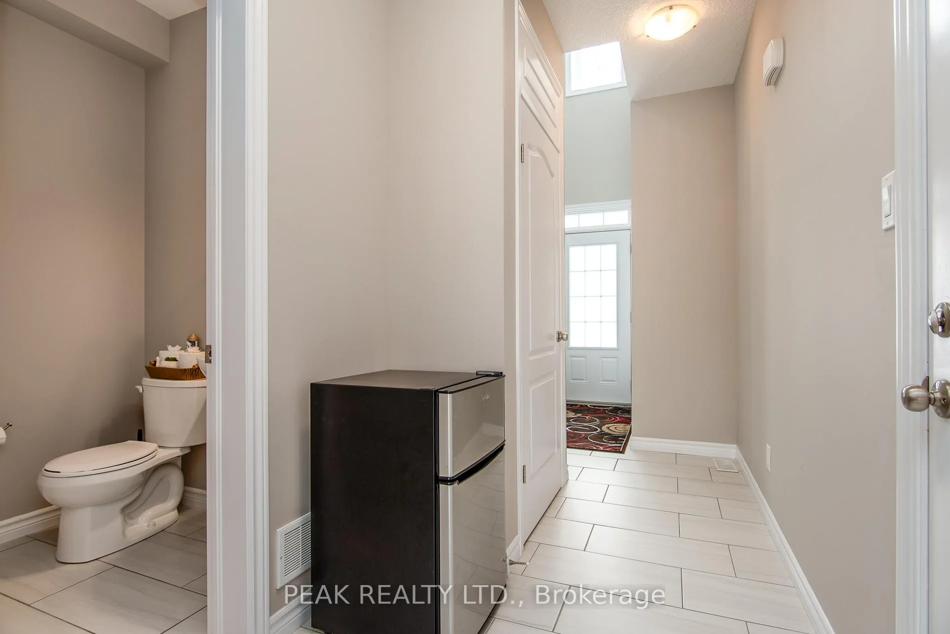 Photo 23 of 49 Gleason Crescent, Kitchener — HOMEH