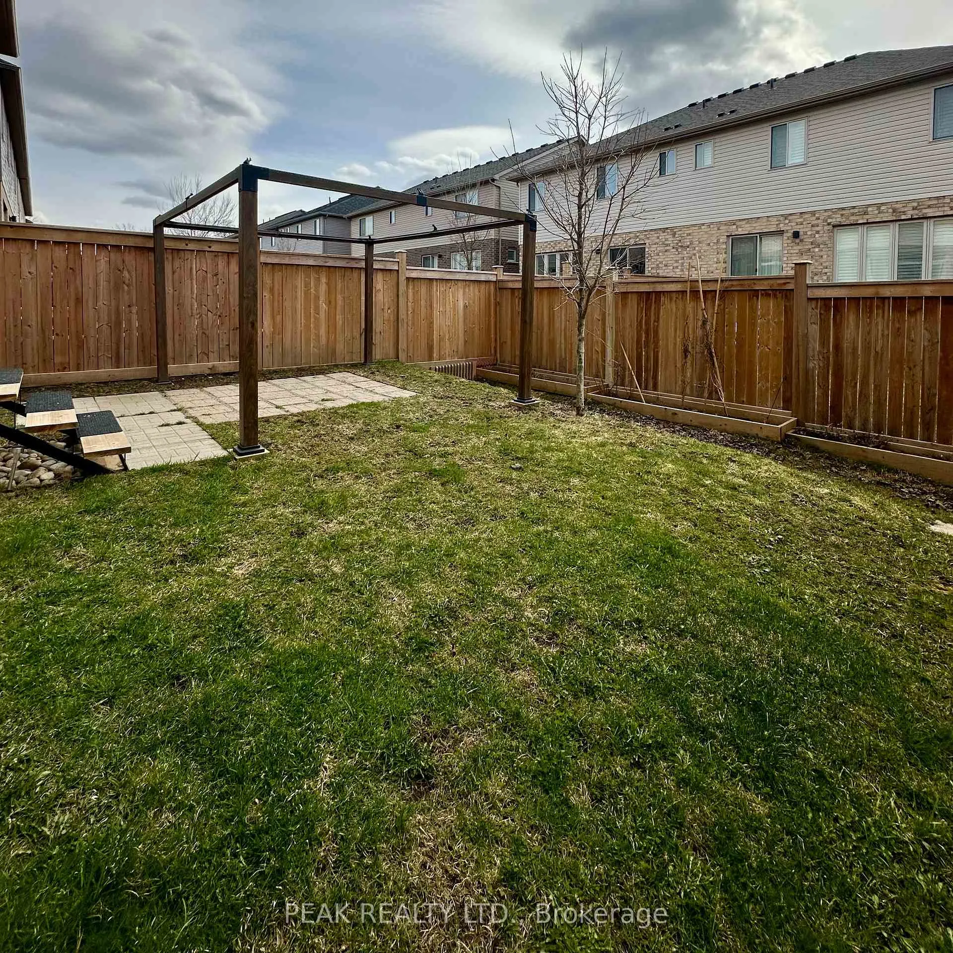 Photo 38 of 49 Gleason Crescent, Kitchener — HOMEH