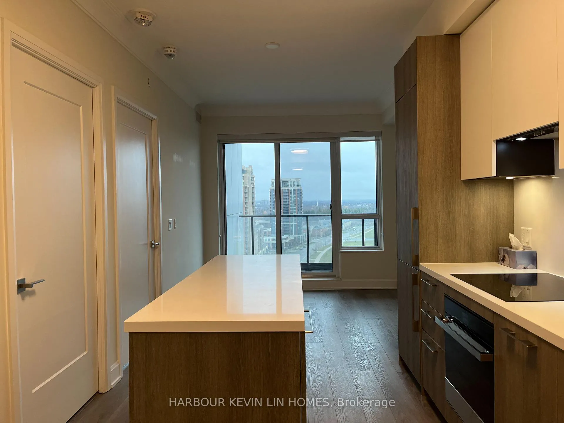 Photo 6 of Unit 1611, 8 Water Walk Drive, Markham, Unionville — HOMEH