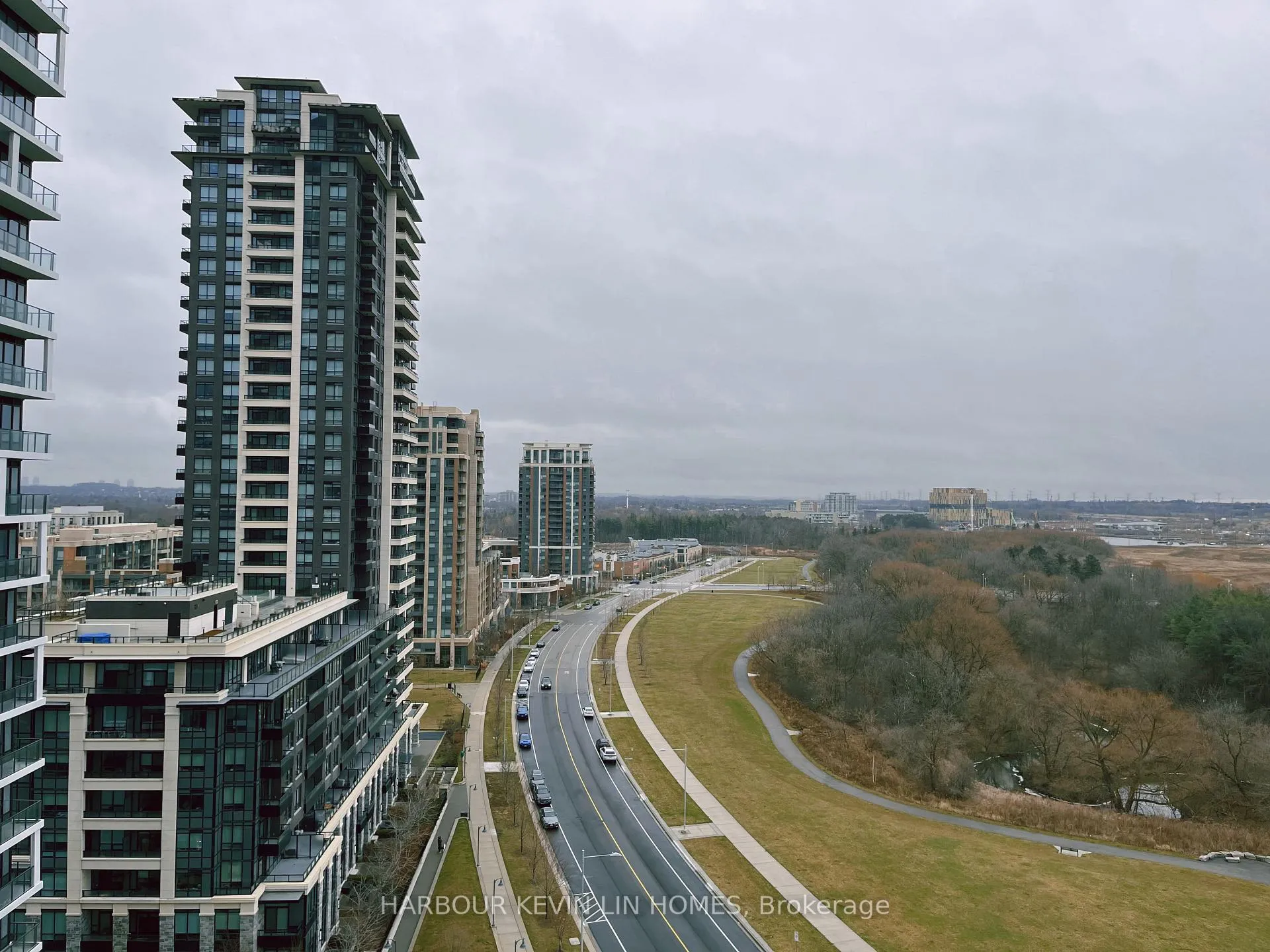 Photo 11 of Unit 1611, 8 Water Walk Drive, Markham, Unionville — HOMEH