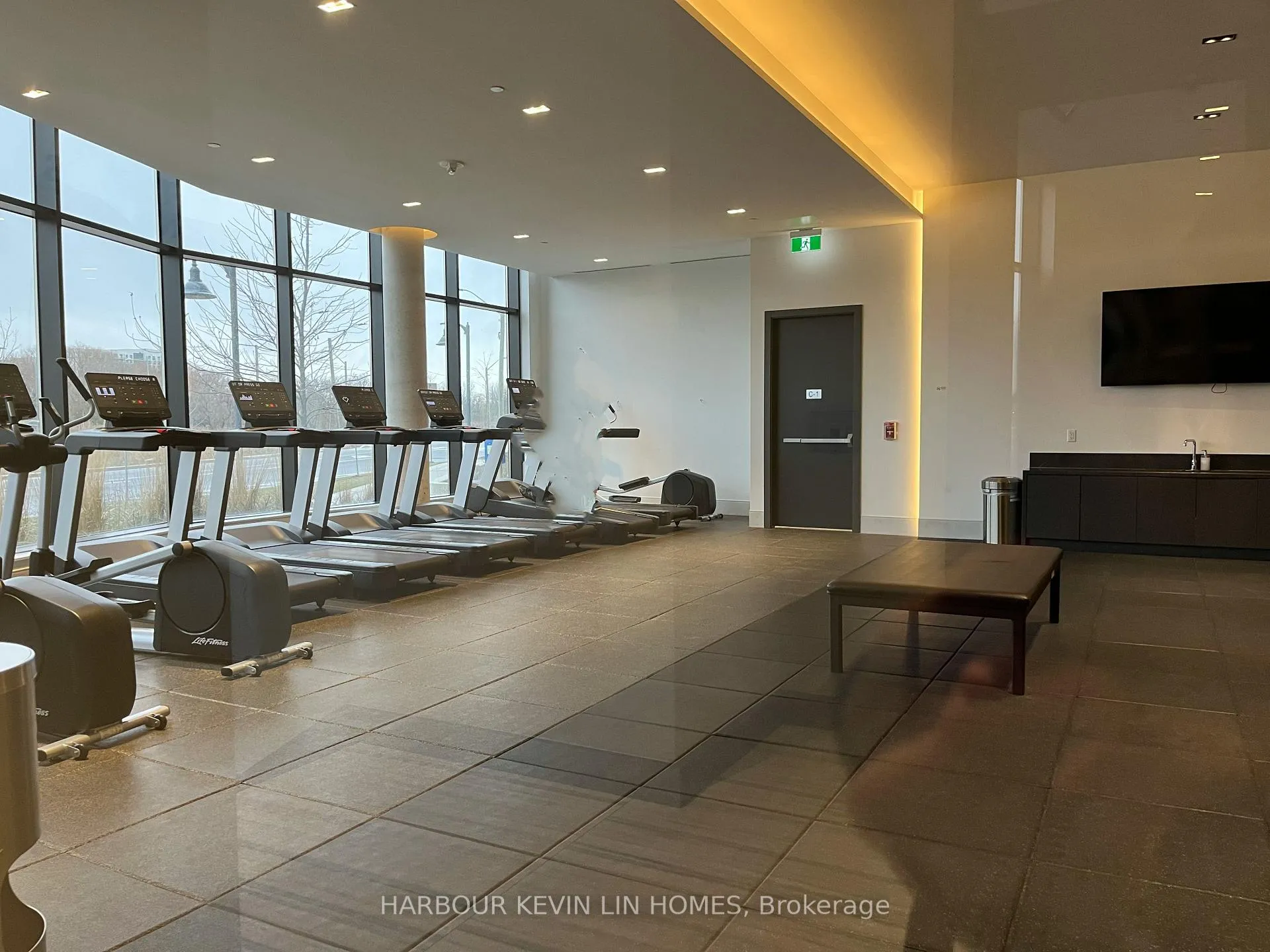 Photo 13 of Unit 1611, 8 Water Walk Drive, Markham, Unionville — HOMEH