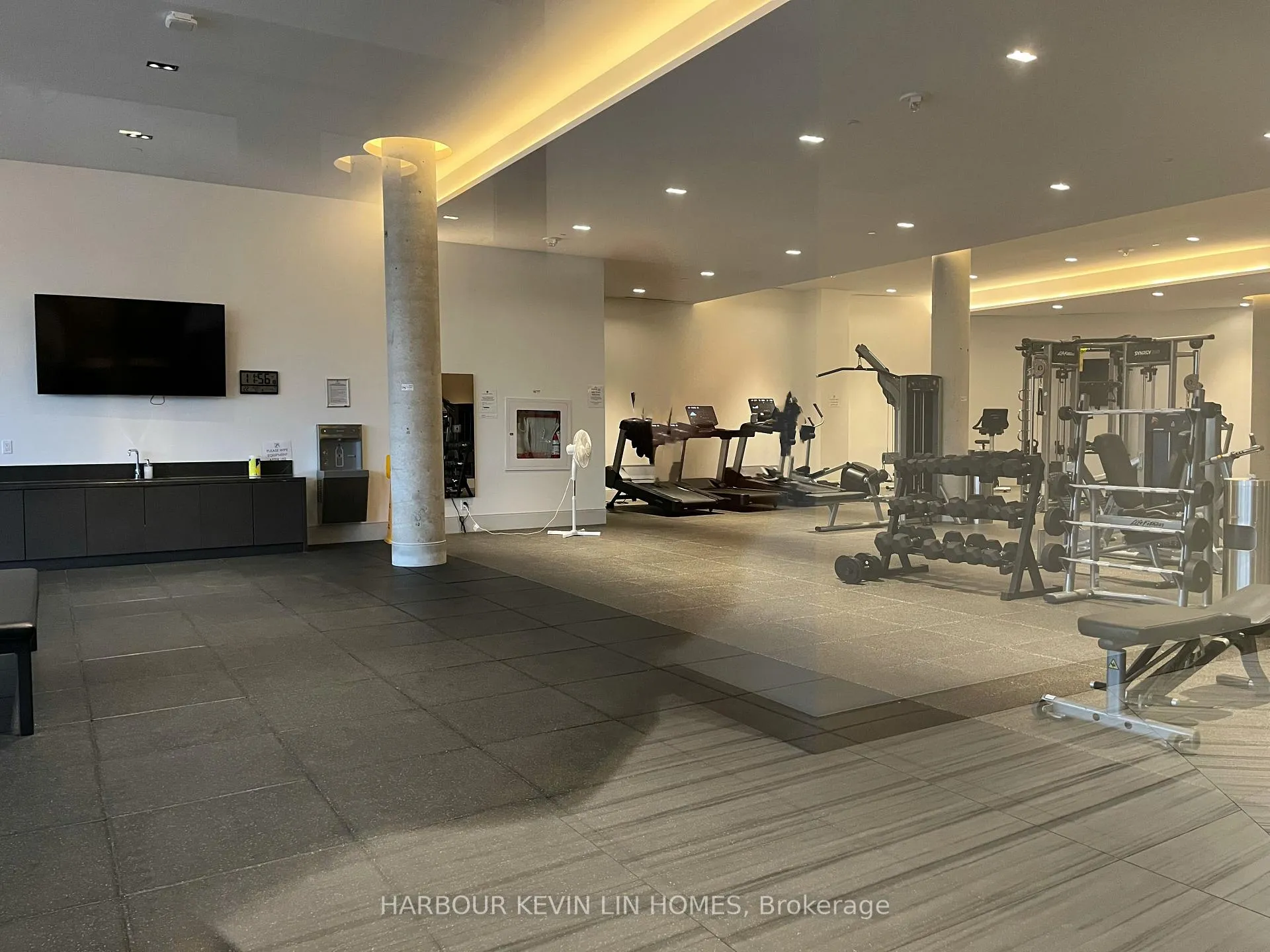 Photo 14 of Unit 1611, 8 Water Walk Drive, Markham, Unionville — HOMEH