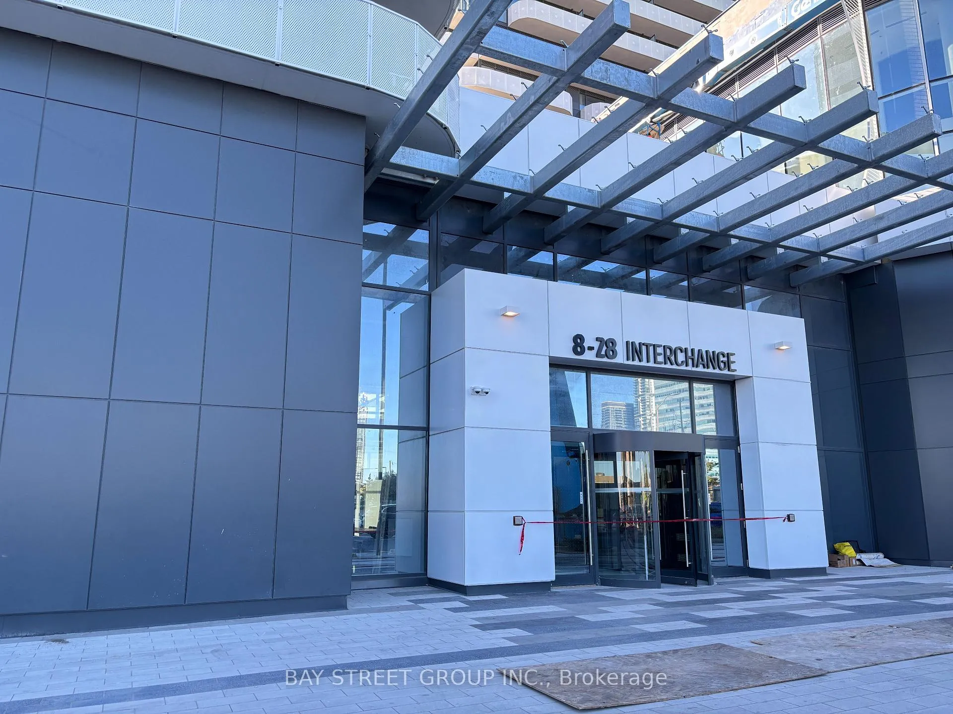 Photo 3 of Unit 4612, 28 Interchange Way, Vaughan, Vaughan Corporate Centre — HOMEH